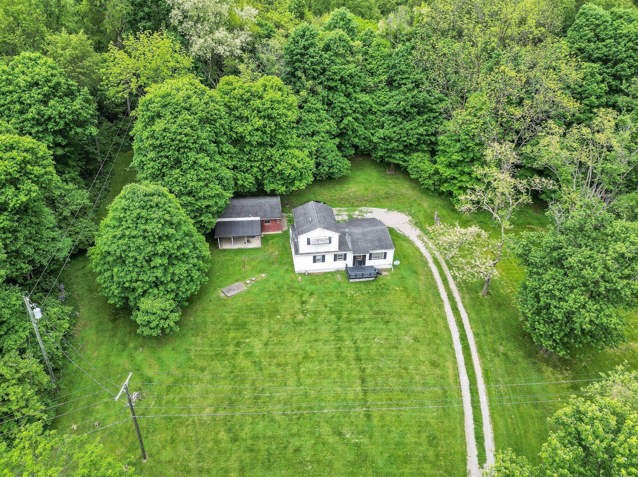1229 Un Sta Rd, Granville OH  43023-9510 exterior