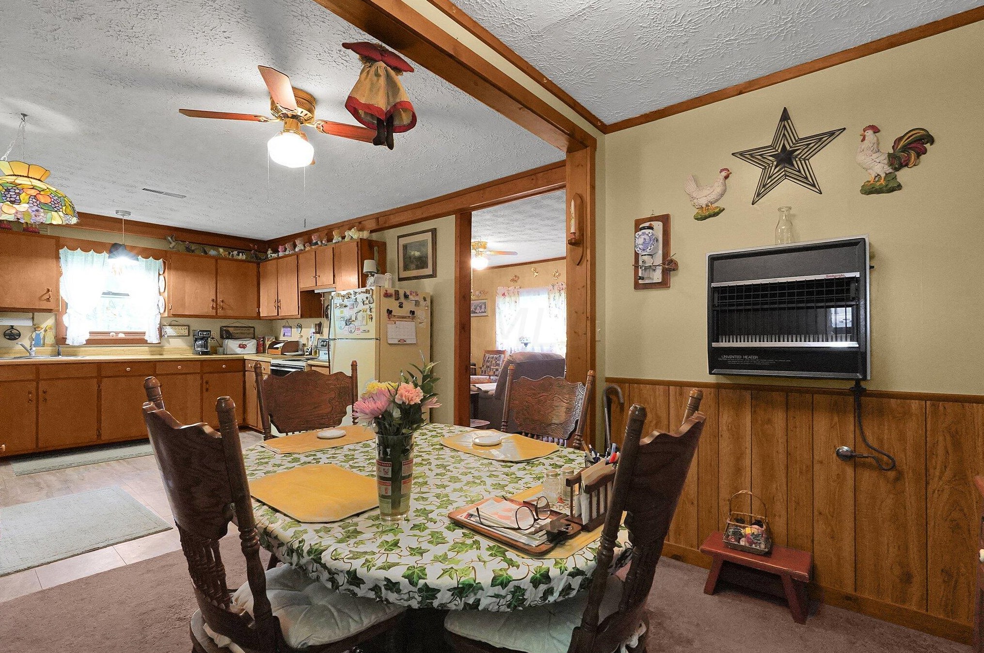 1229 Un Sta Rd, Granville OH  43023-9510 exterior