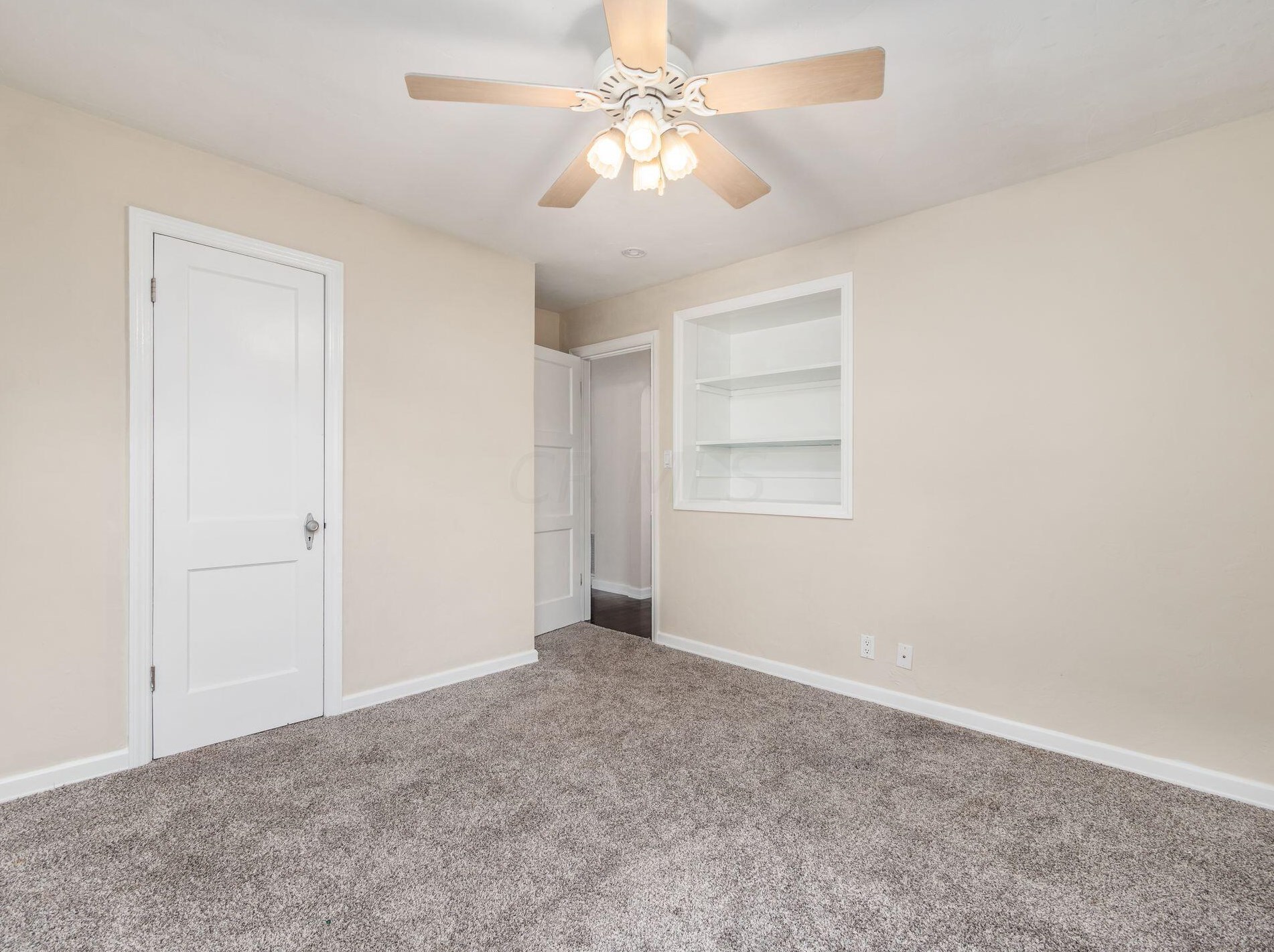 388 Royal Frst Blvd, Columbus OH  43214-1813 exterior