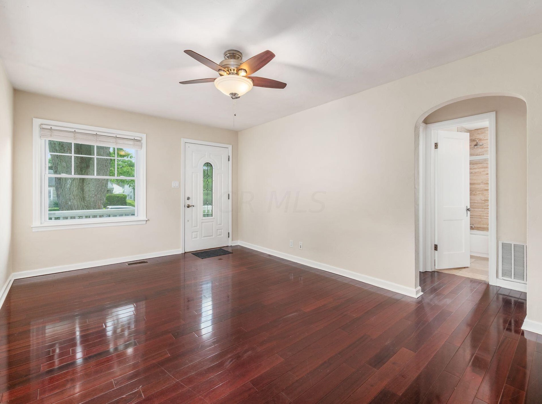 388 Royal Frst Blvd, Columbus OH  43214-1813 exterior