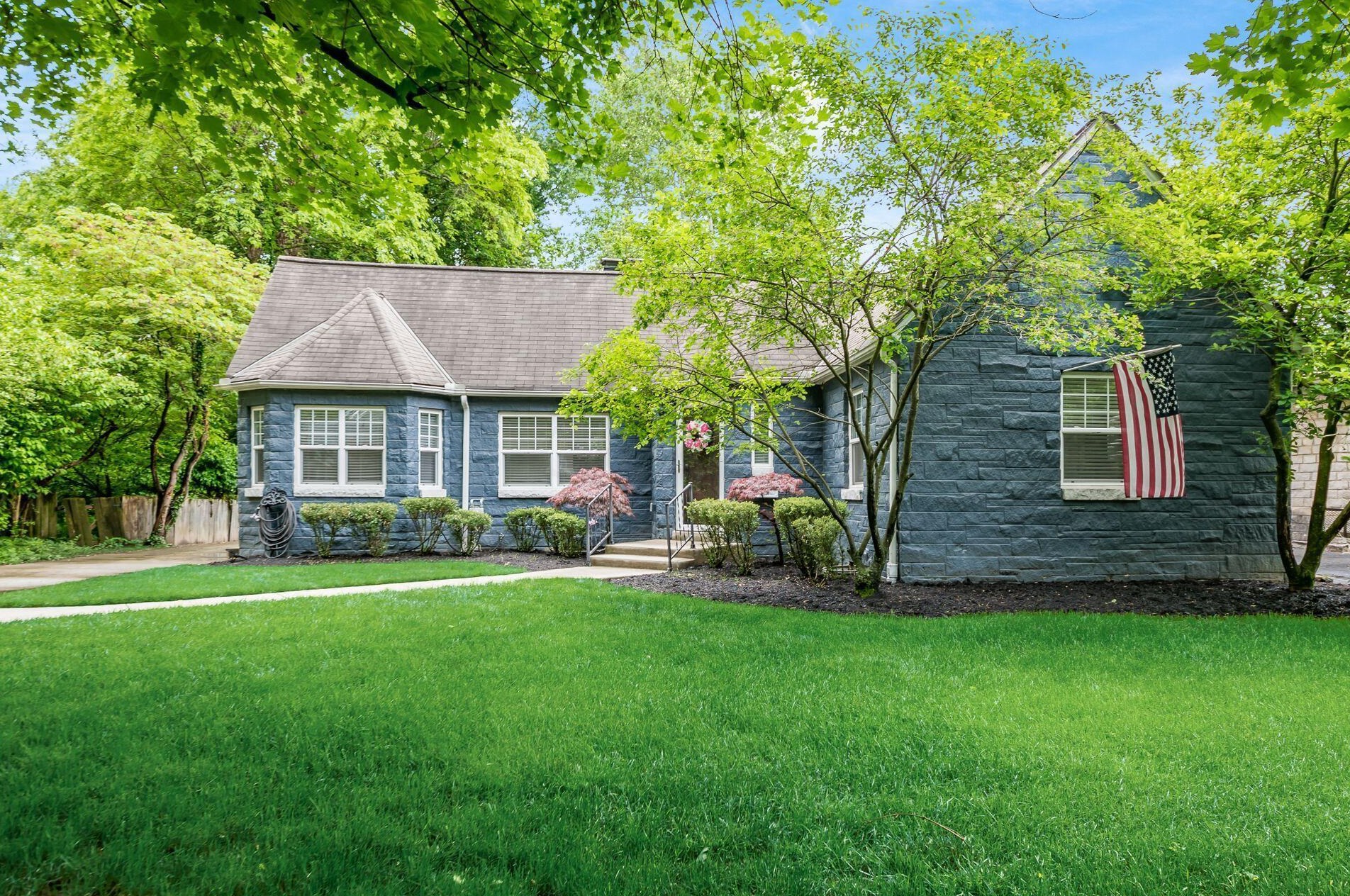 63 Webster Park Ave, Columbus, OH 43214-3512