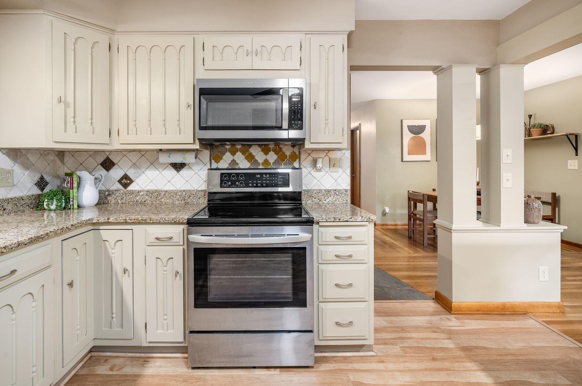 2660 Minerva Lake Rd, Columbus OH  43231-4870 exterior