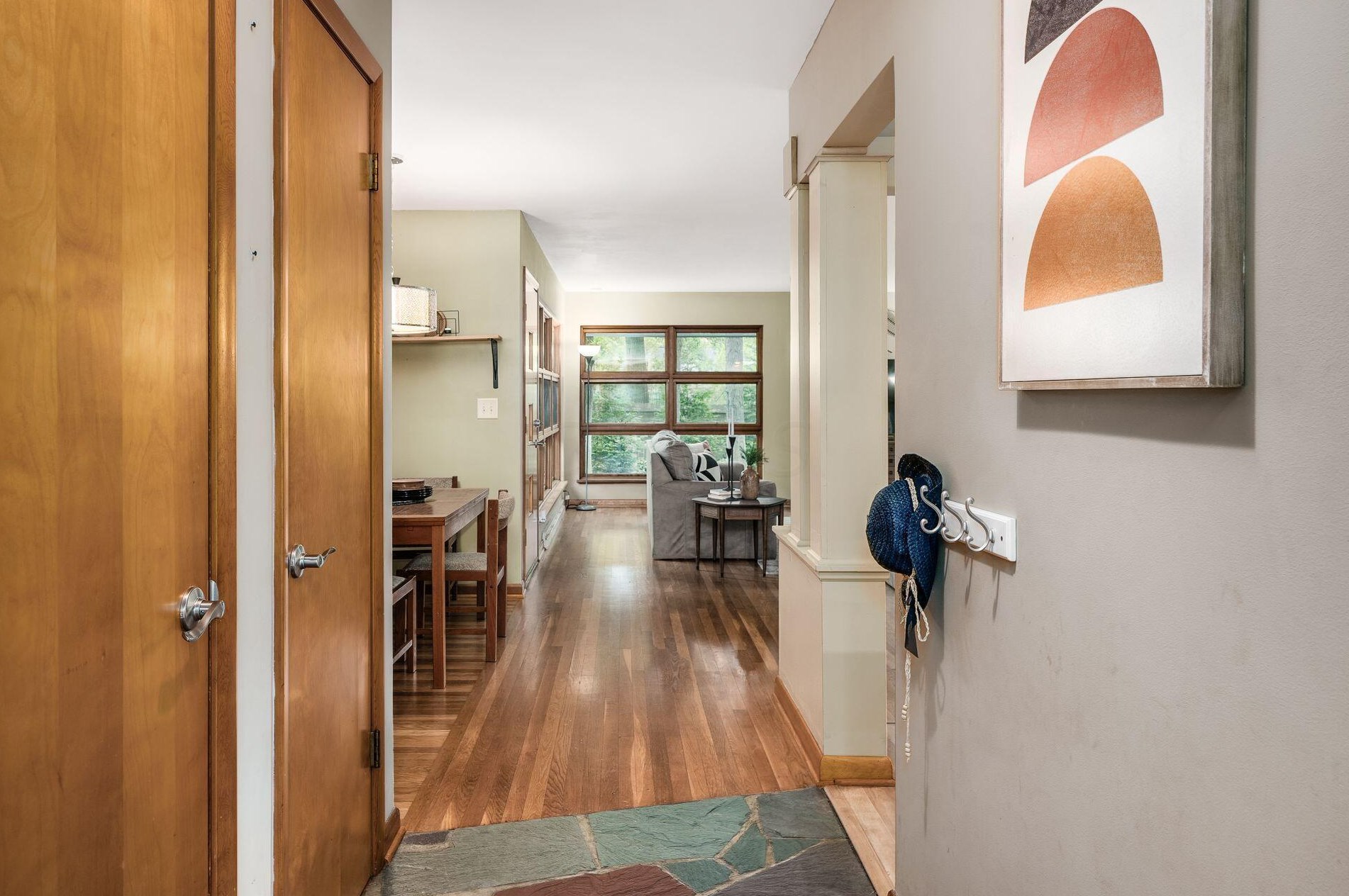 2660 Minerva Lake Rd, Columbus OH  43231-4870 exterior