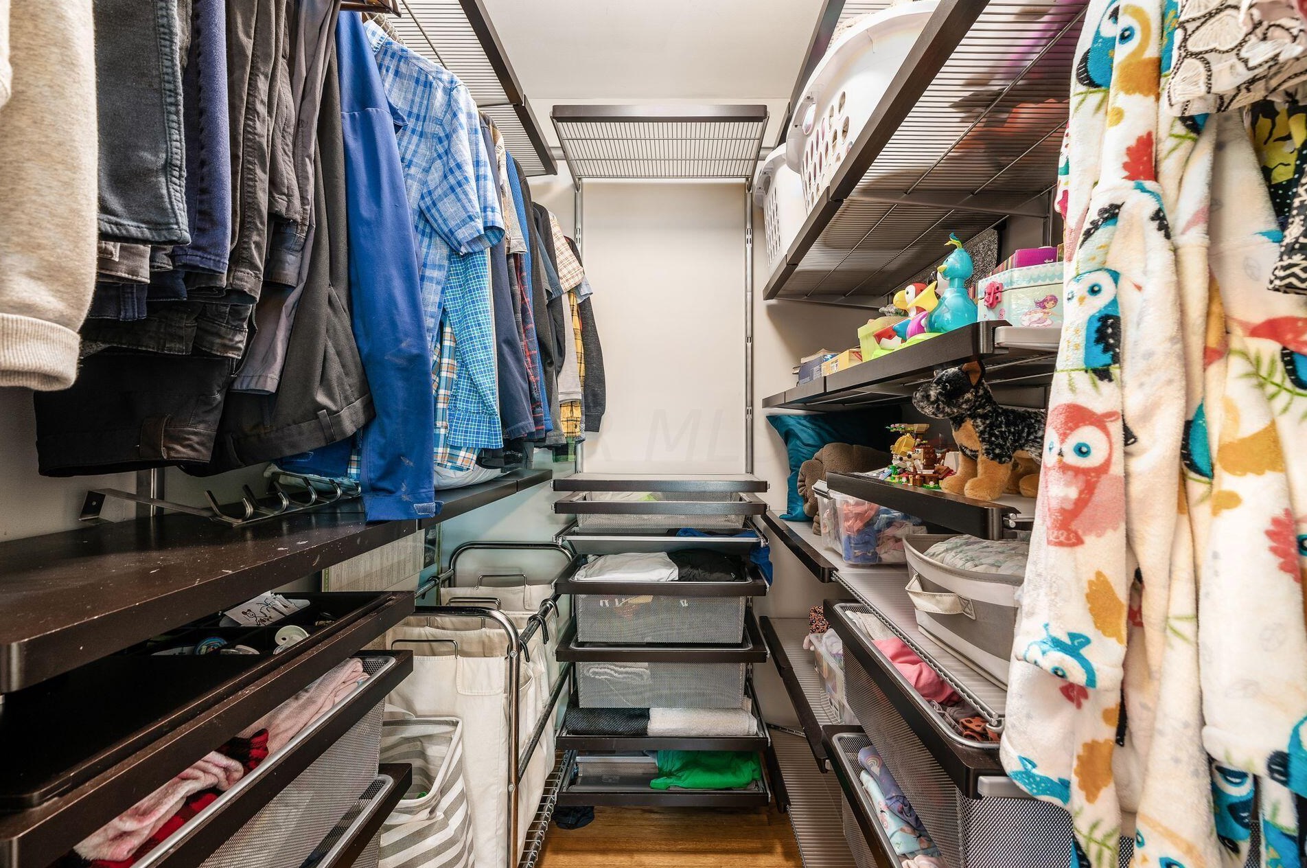 2660 Minerva Lake Rd, Columbus OH  43231-4870 exterior