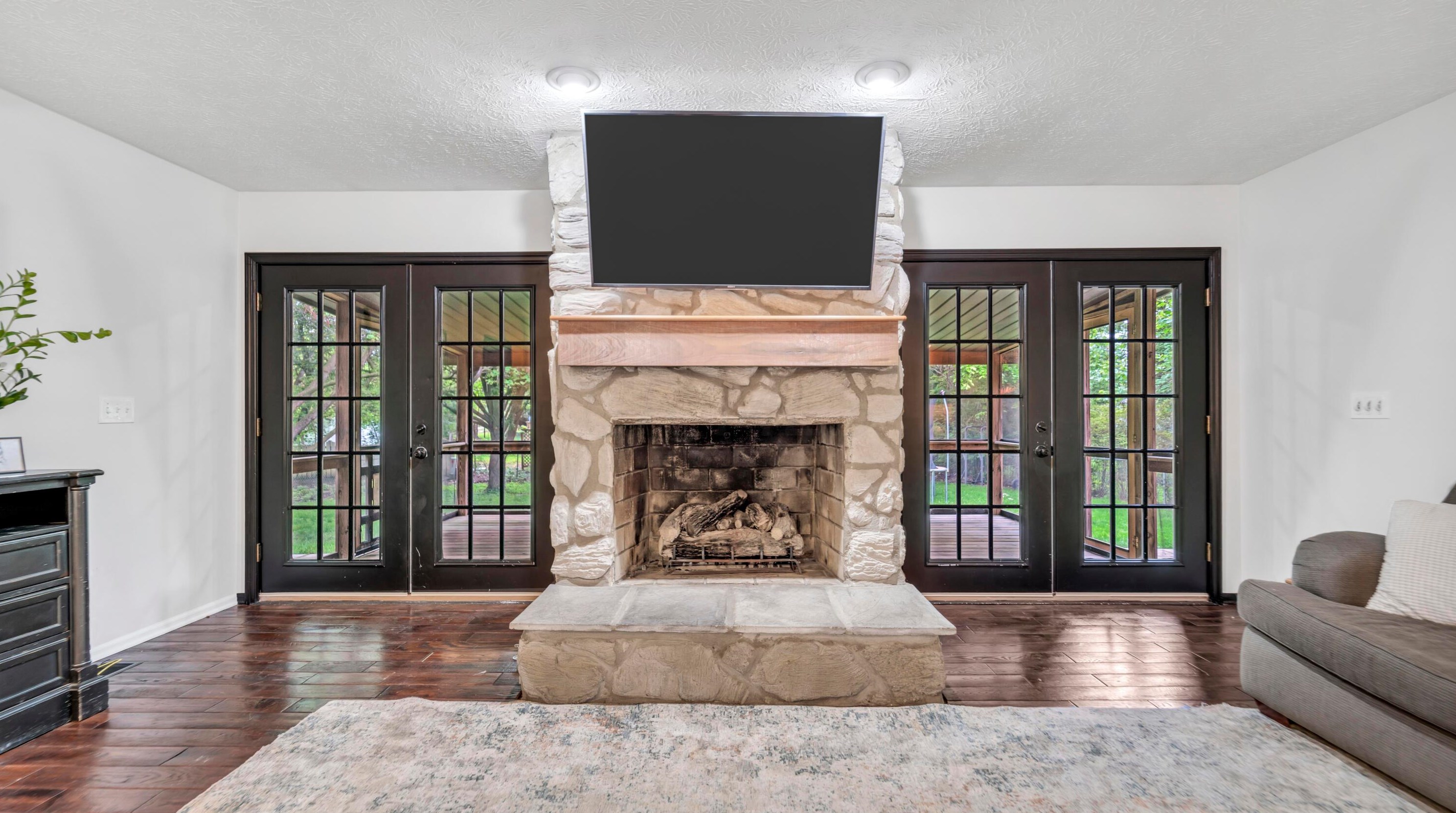 800 Cherry Btm Rd, Columbus OH 43230-2109 exterior