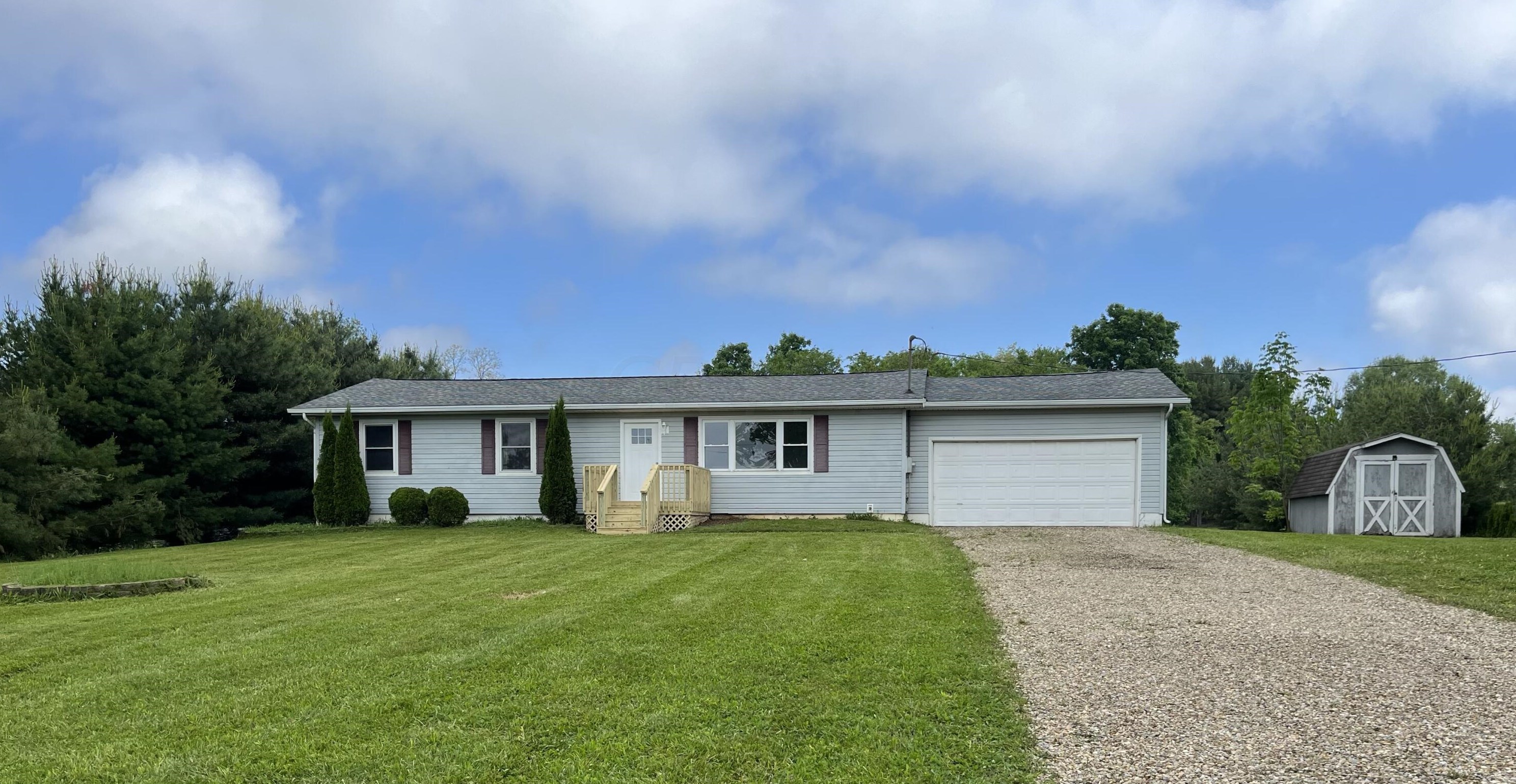 18039 Murray Rd, Mount Vernon, OH 43050