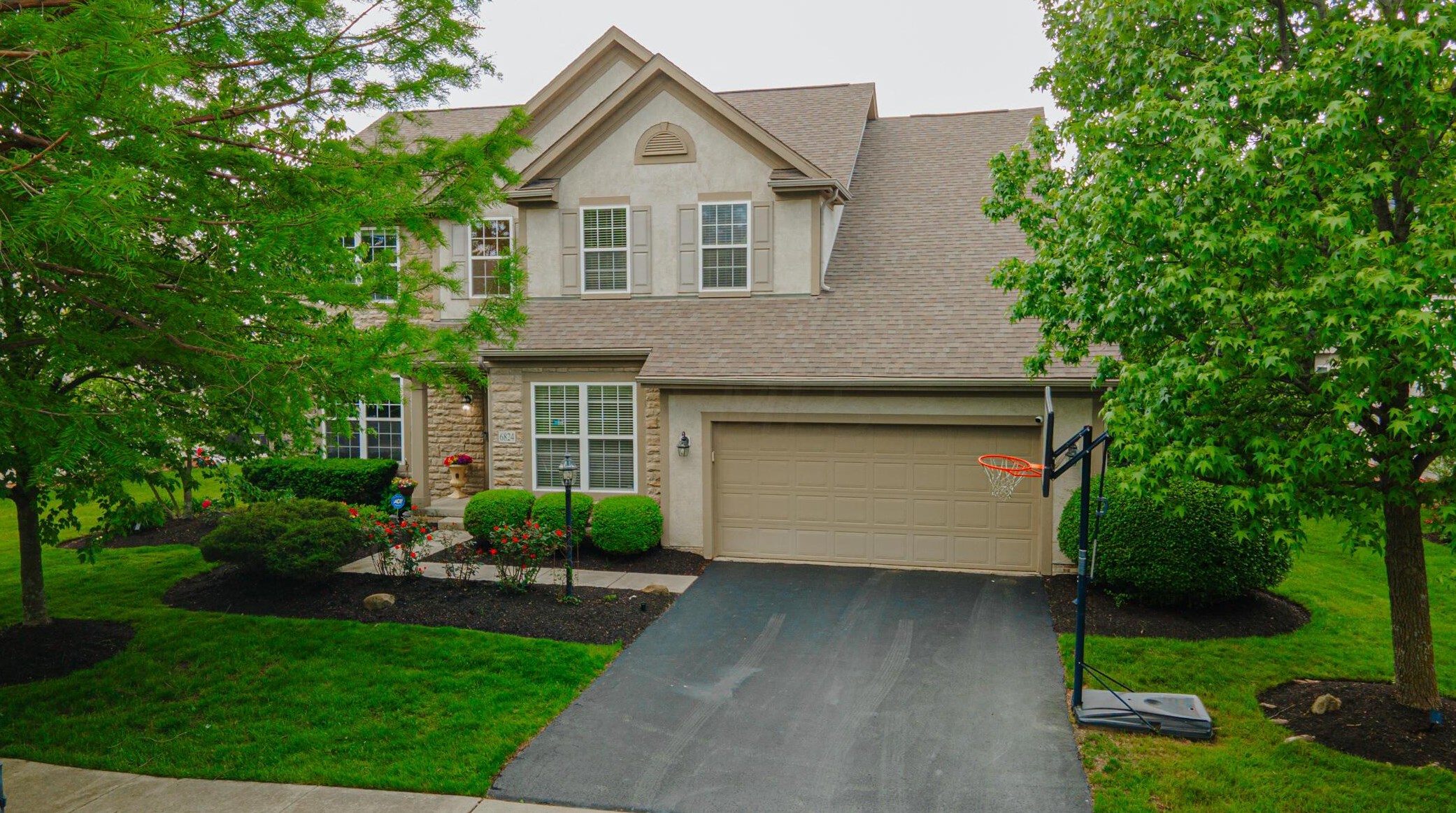 6824 Royal Plume Dr, Dublin, OH 43016-7254