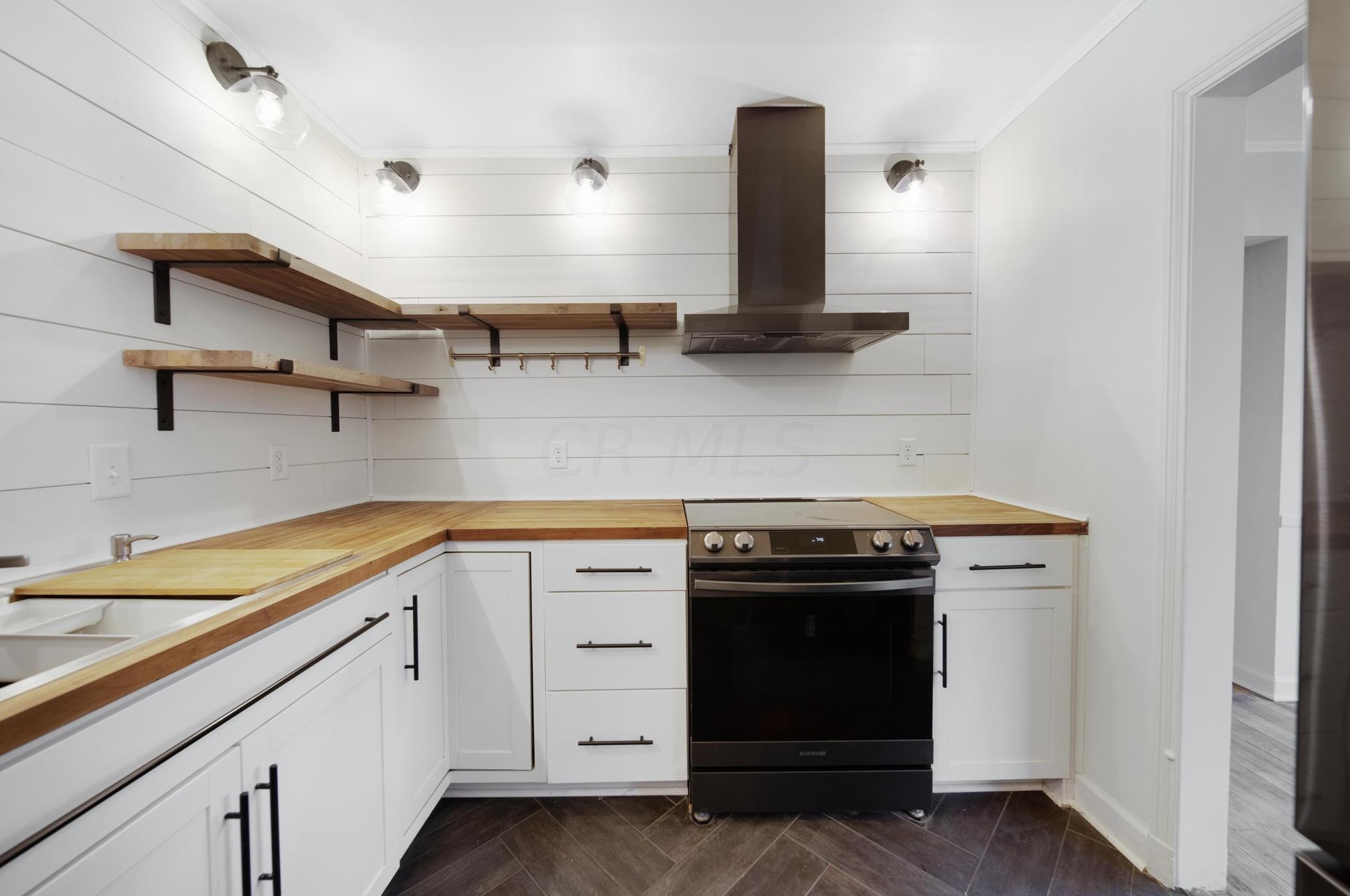 120 Edgevale Rd, Columbus OH 43221-1155 exterior