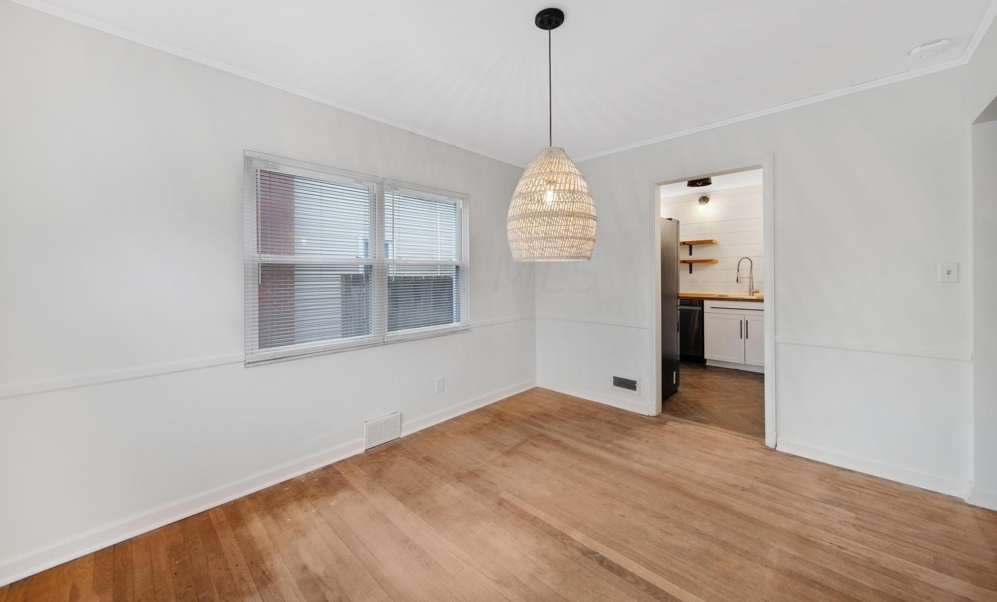 120 Edgevale Rd, Columbus OH 43221-1155 exterior