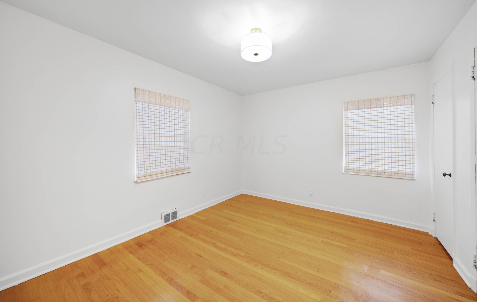 120 Edgevale Rd, Columbus OH 43221-1155 exterior