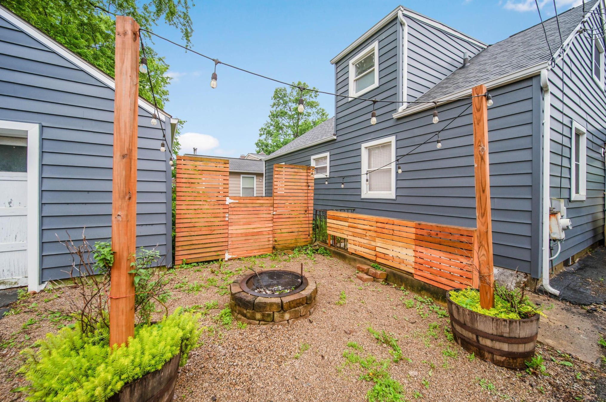 120 Edgevale Rd, Columbus OH 43221-1155 exterior