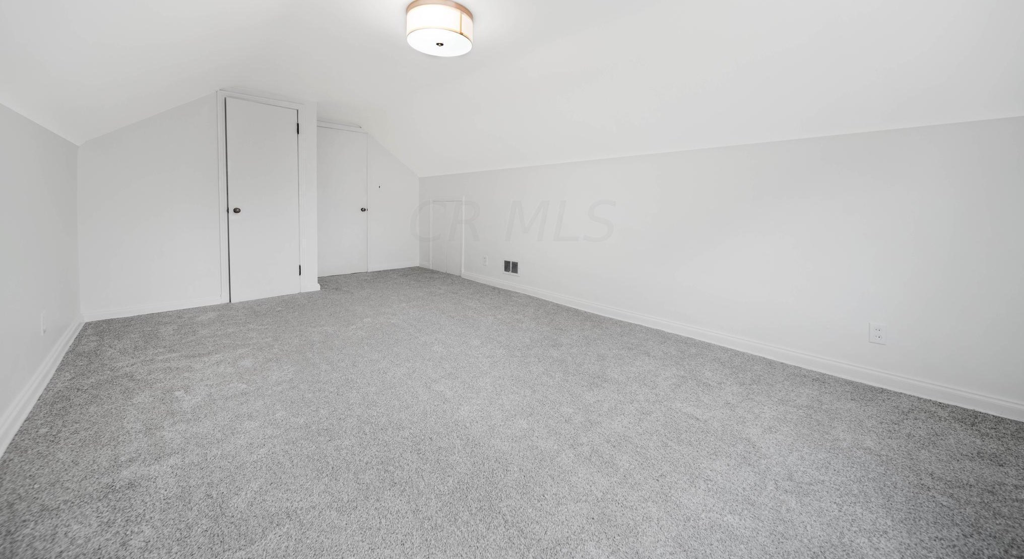 120 Edgevale Rd, Columbus OH 43221-1155 exterior