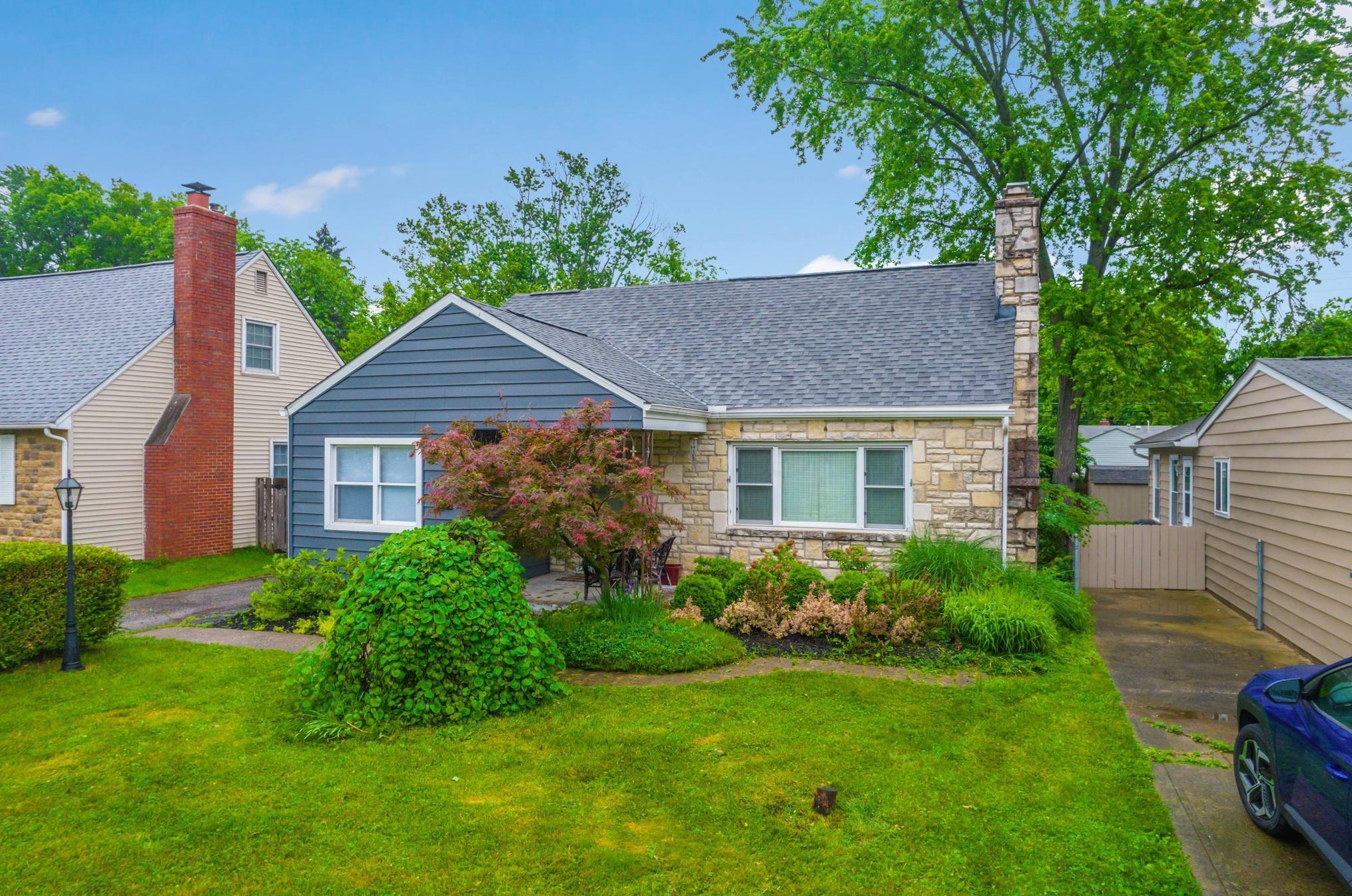 120 Edgevale Rd, Columbus, OH 43209-1518