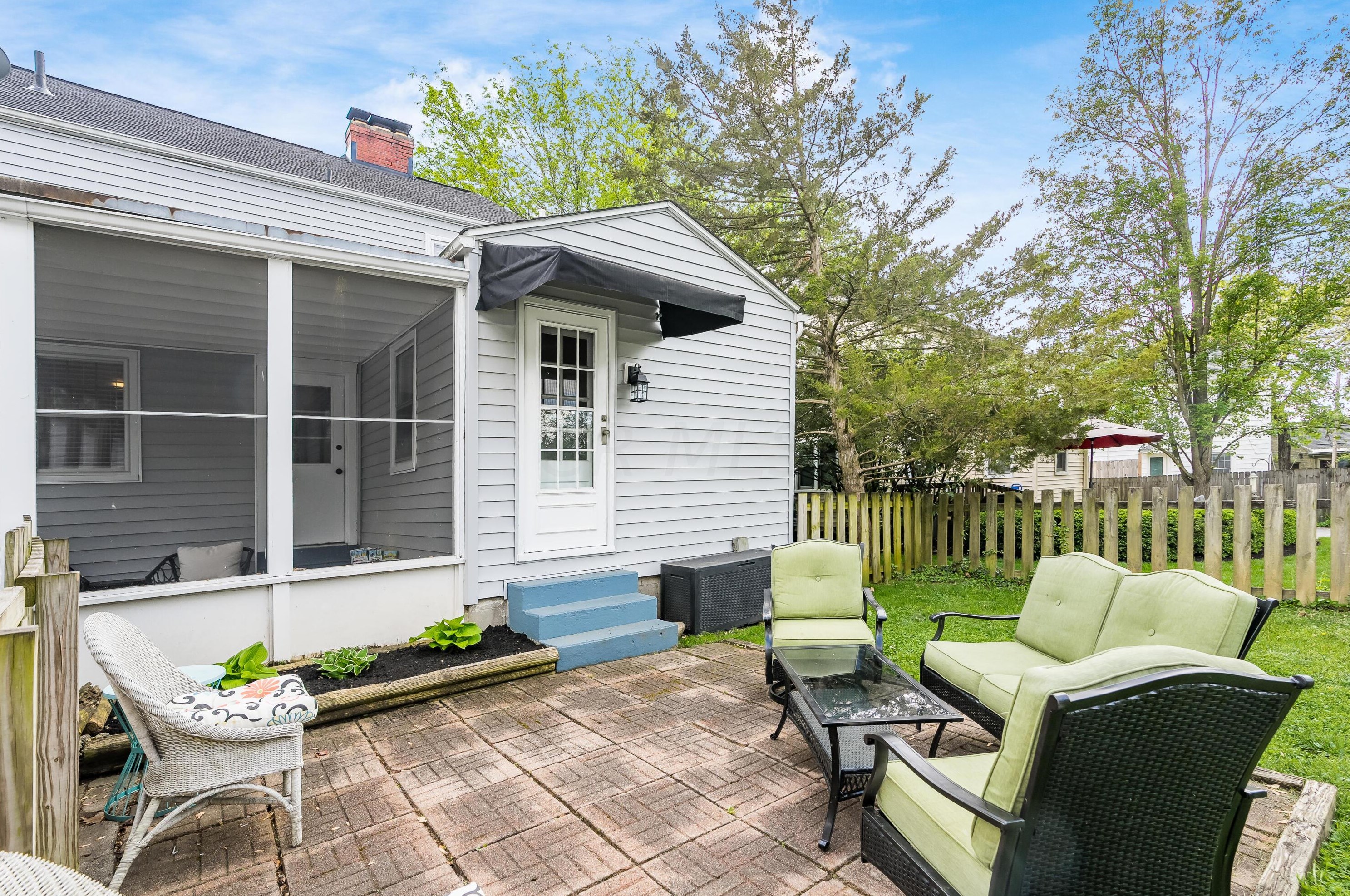 256 Schreyer Pl, Columbus OH  43214-2727 exterior