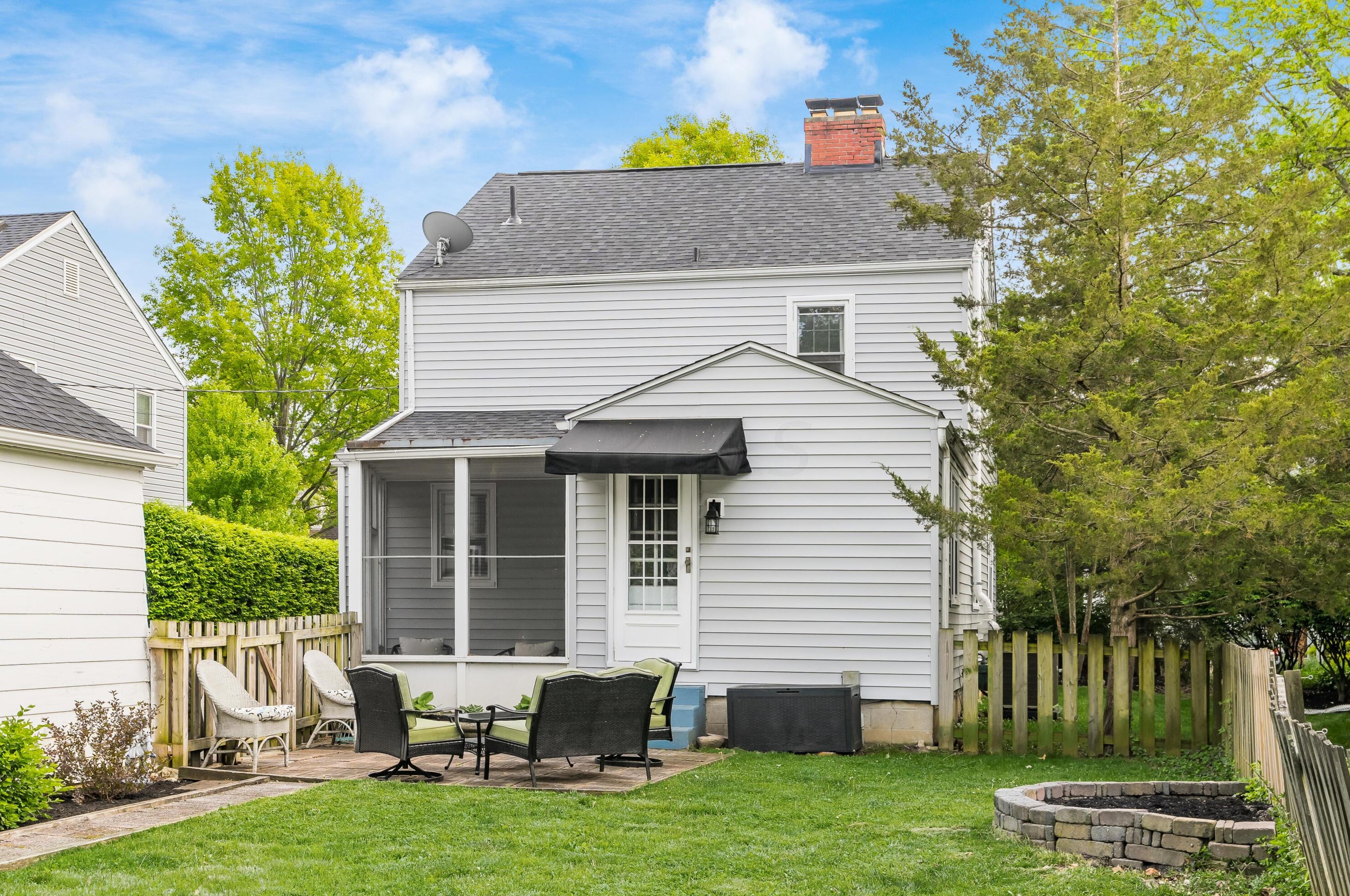 256 Schreyer Pl, Columbus OH  43214-2727 exterior