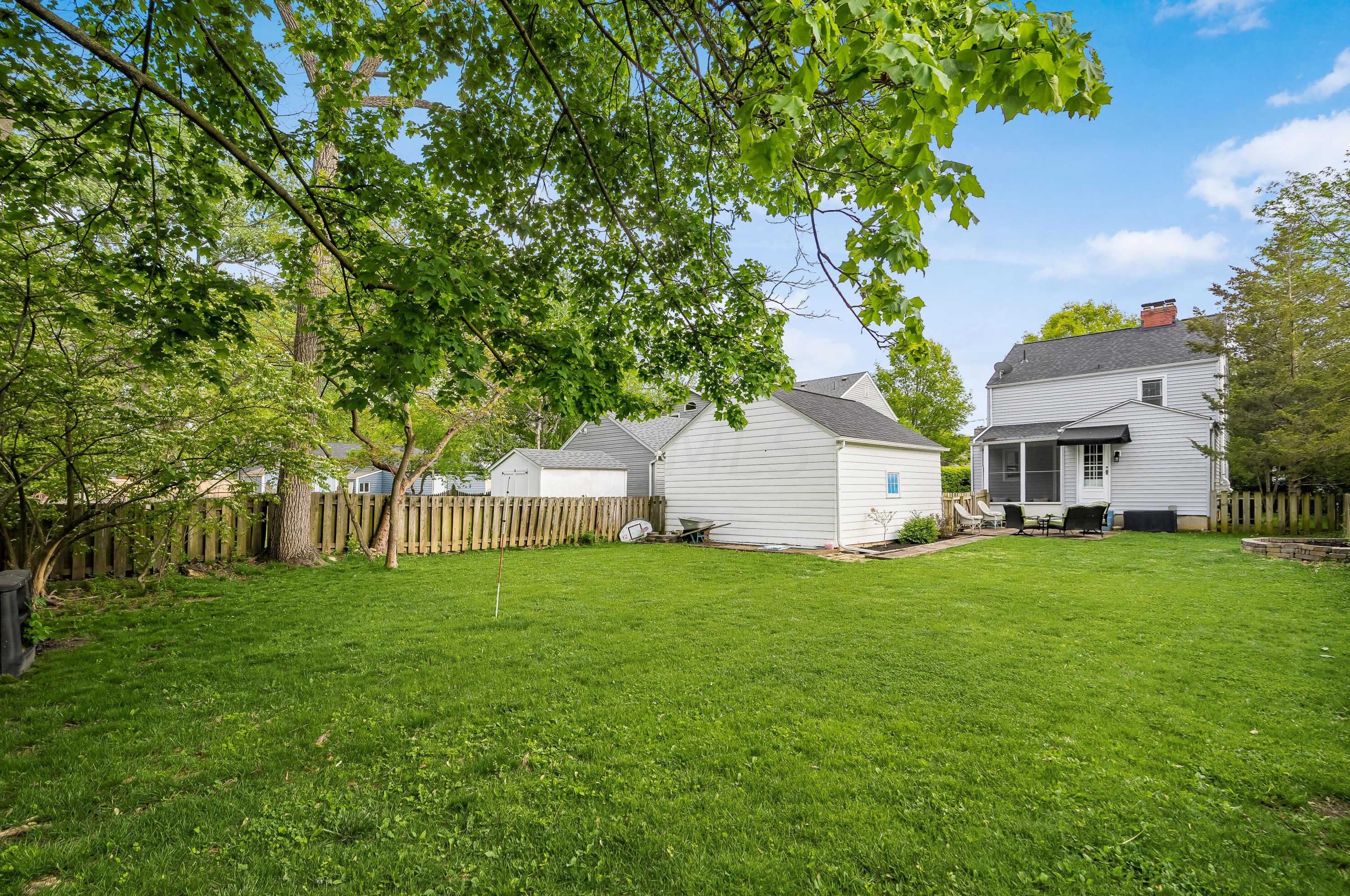 256 Schreyer Pl, Columbus OH  43214-2727 exterior