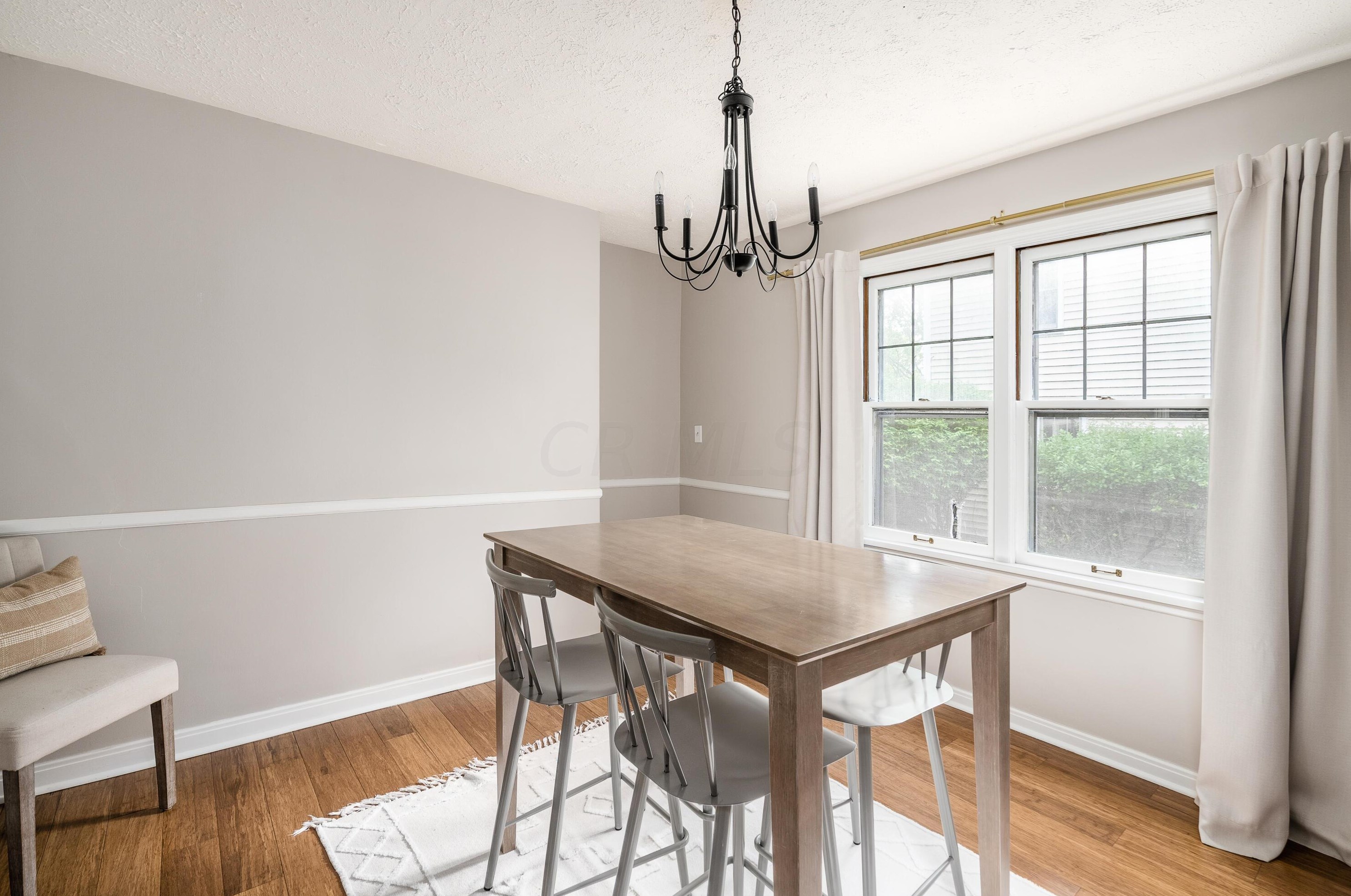 256 Schreyer Pl, Columbus OH  43214-2727 exterior