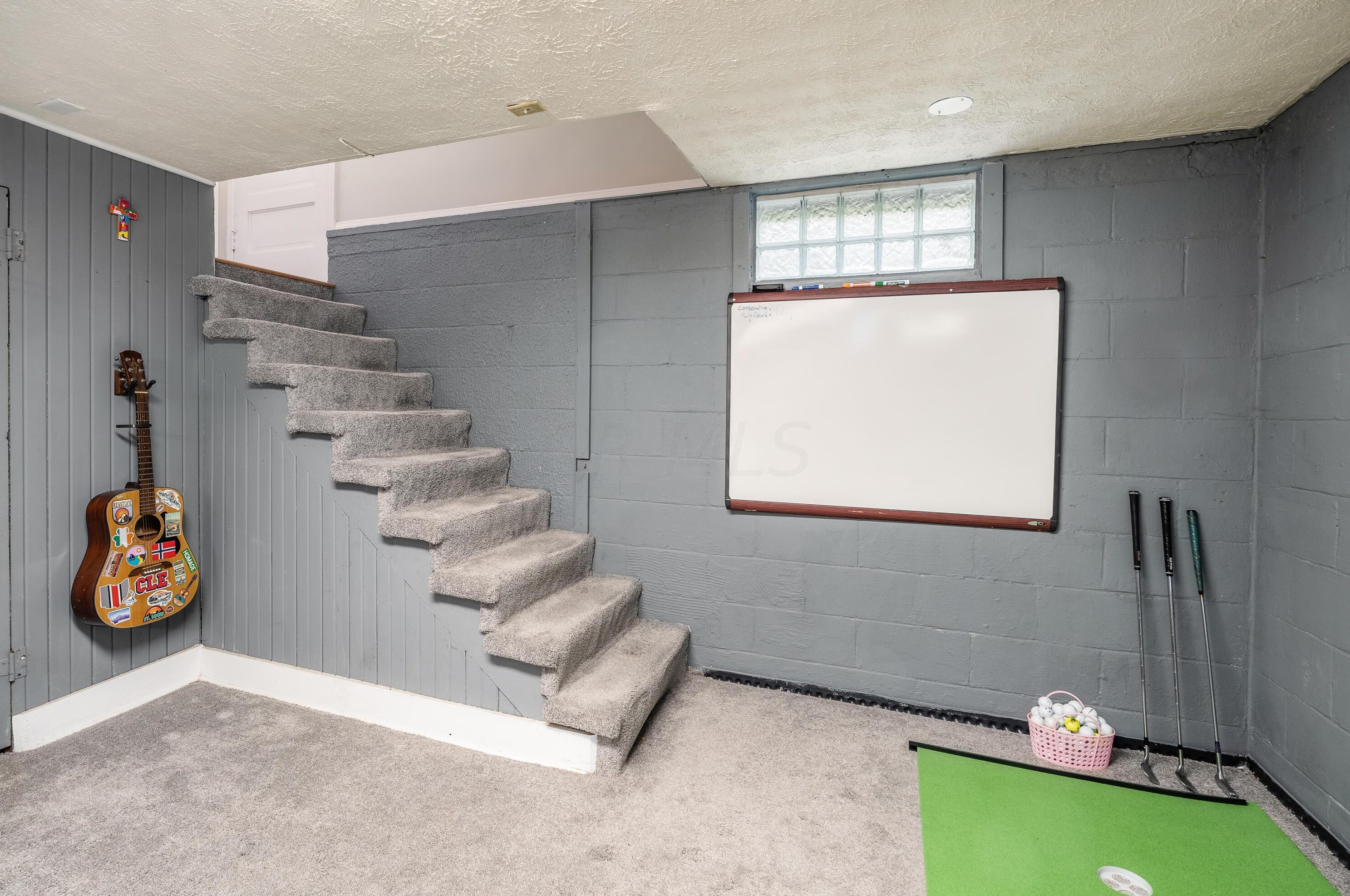 256 Schreyer Pl, Columbus OH  43214-2727 exterior