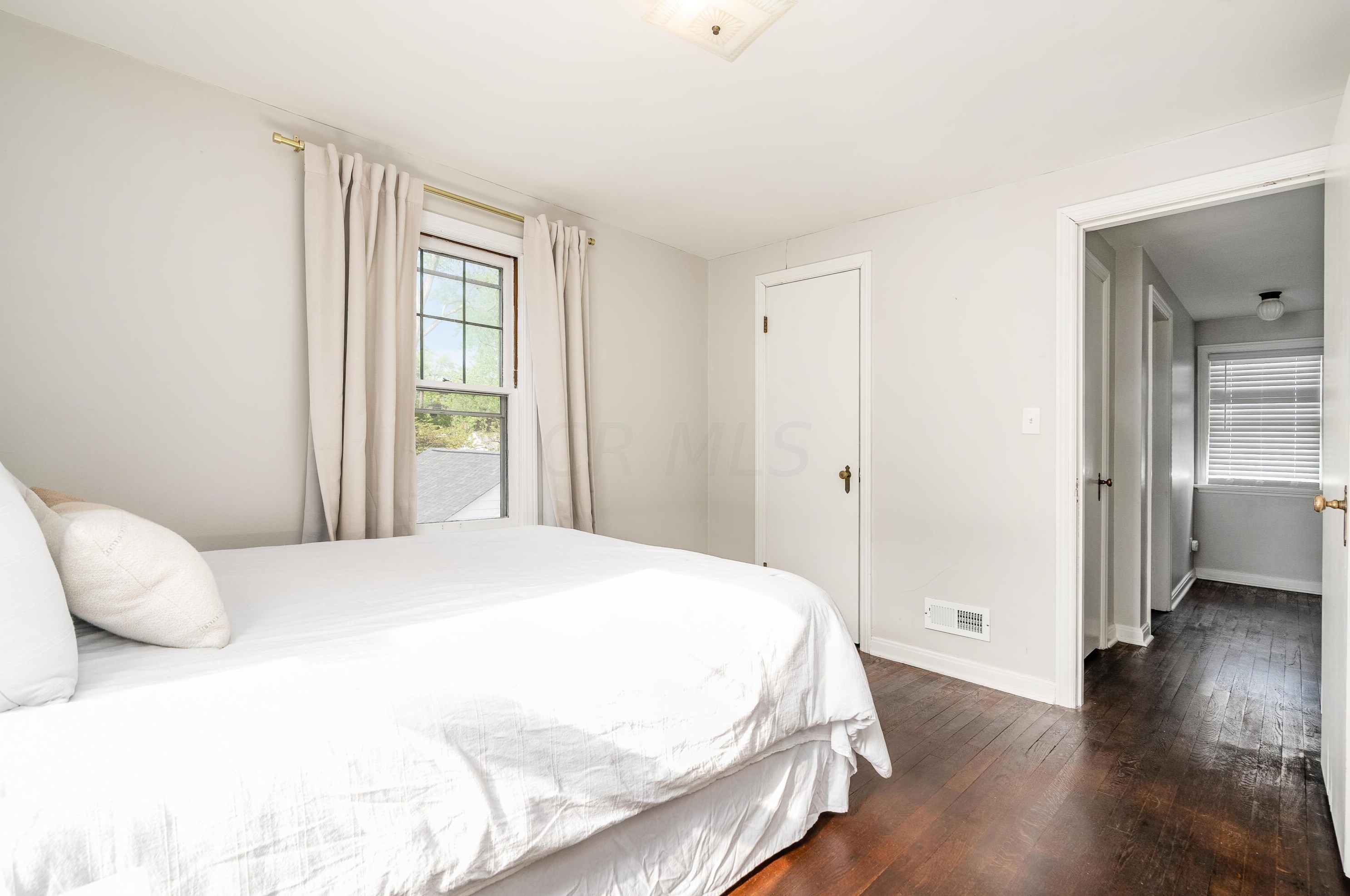 256 Schreyer Pl, Columbus OH  43214-2727 exterior