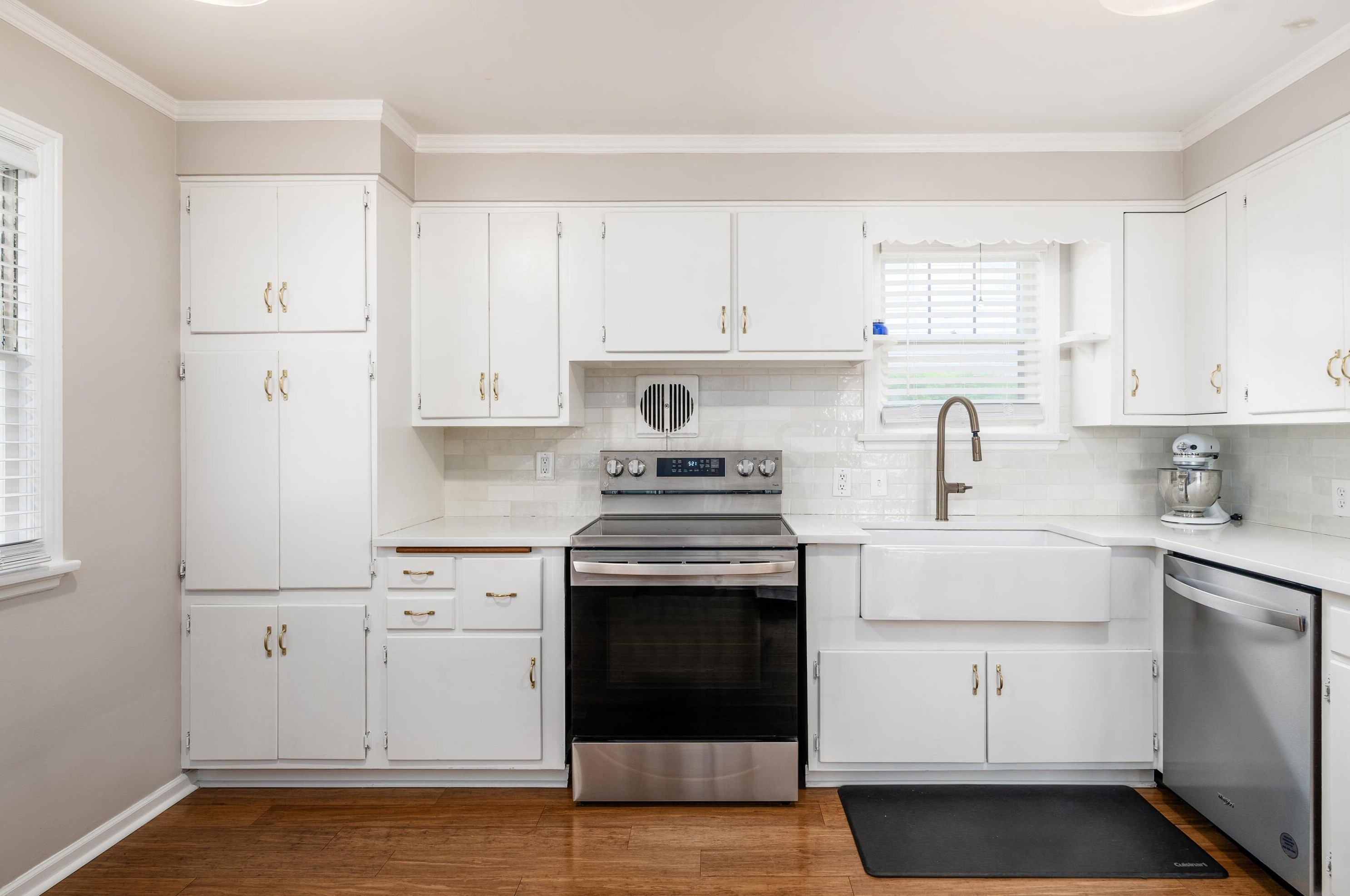 256 Schreyer Pl, Columbus OH  43214-2727 exterior