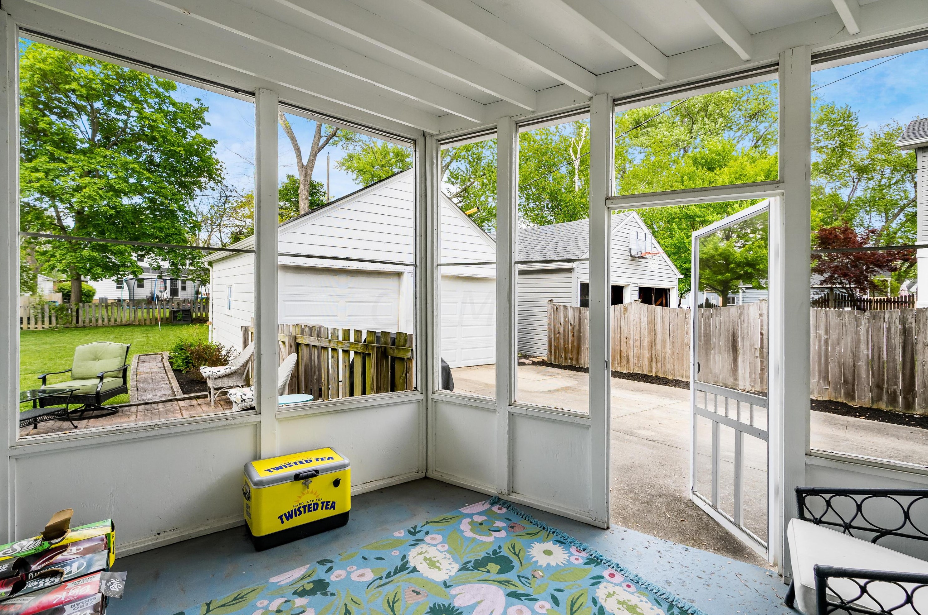 256 Schreyer Pl, Columbus OH  43214-2727 exterior