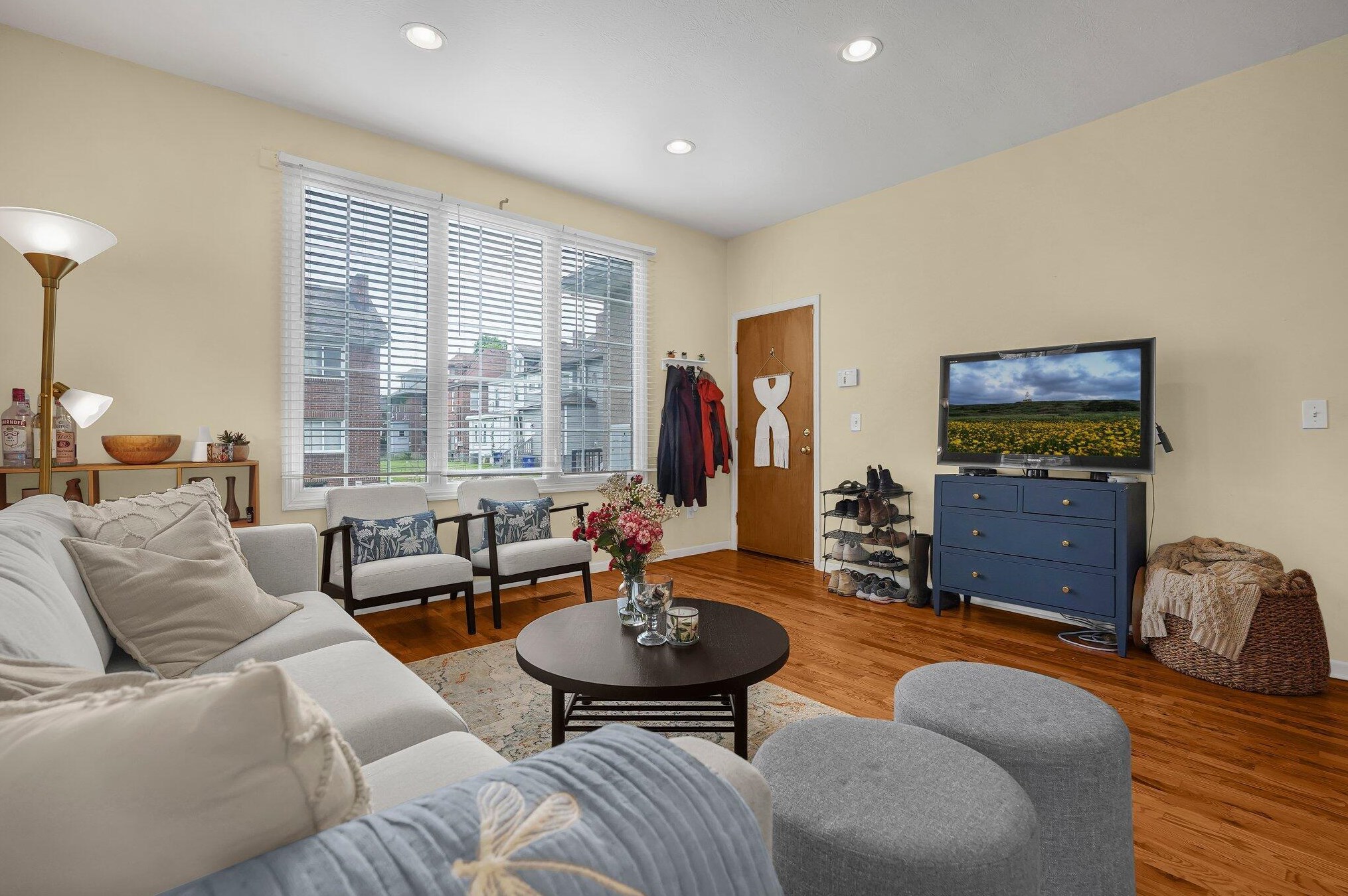 283 12th Ave, Columbus OH  43201-1329 exterior