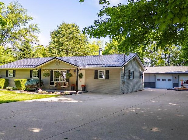 266 High St, Fayette County, OH 45135-8503