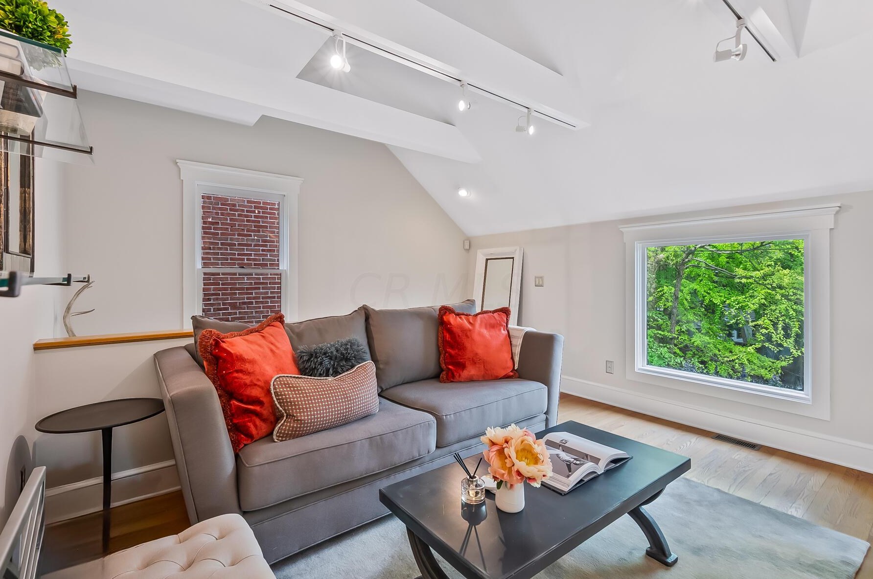 310 Alexander Aly, Columbus OH 43206-2190 exterior