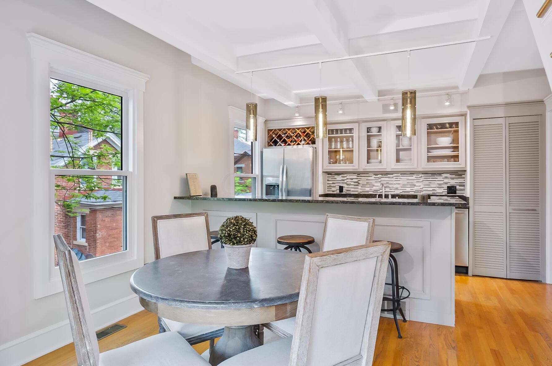 310 Alexander Aly, Columbus OH 43206-2190 exterior