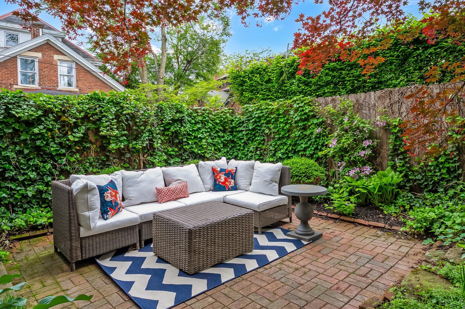 310 Alexander Aly, Columbus OH 43206-2190 exterior