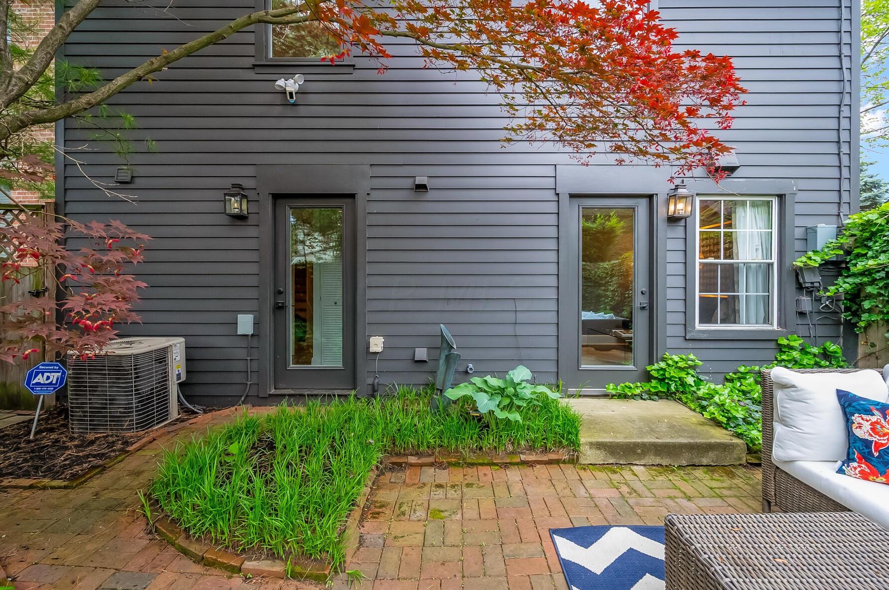 310 Alexander Aly, Columbus OH 43206-2190 exterior