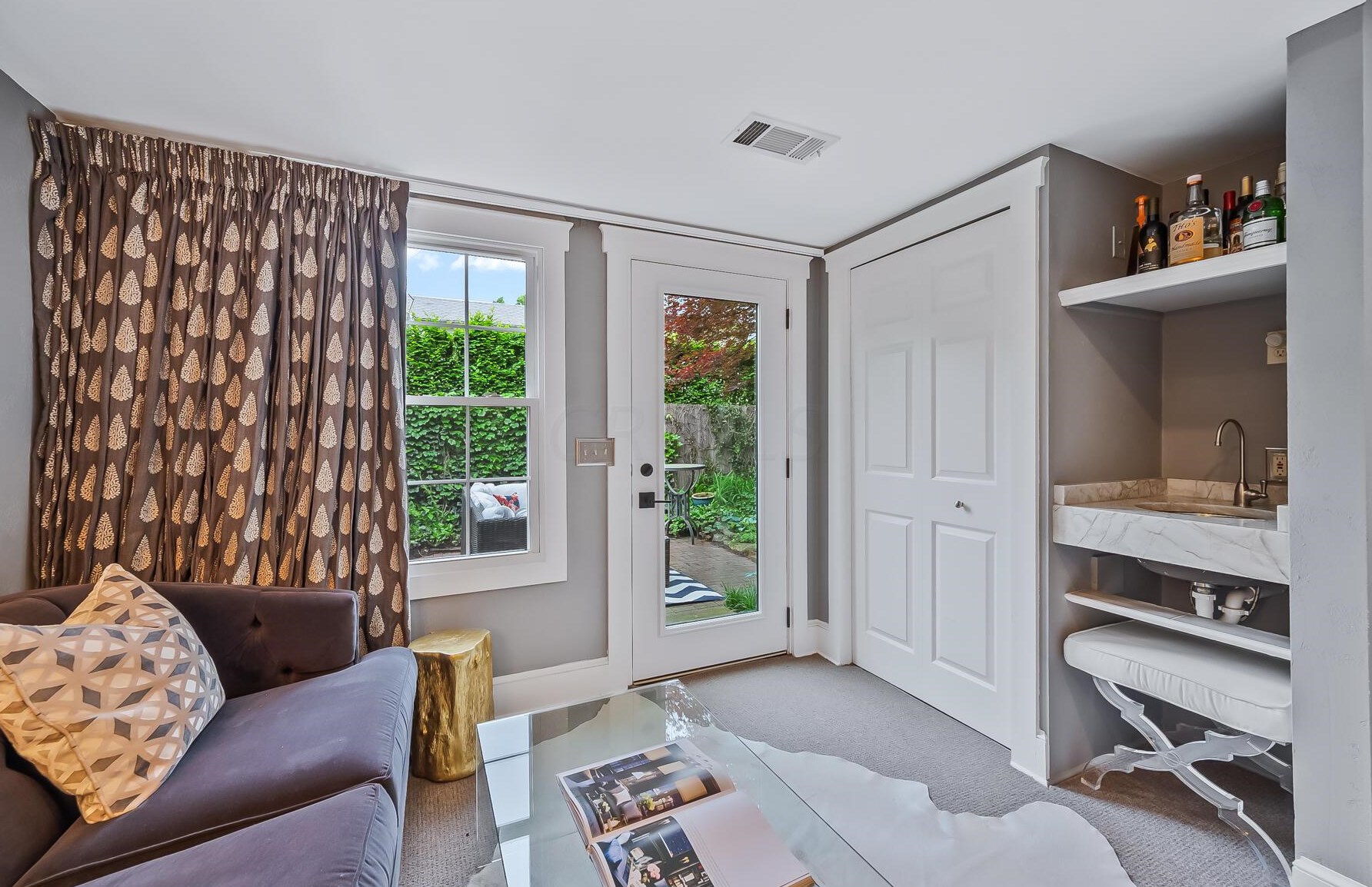 310 Alexander Aly, Columbus OH 43206-2190 exterior