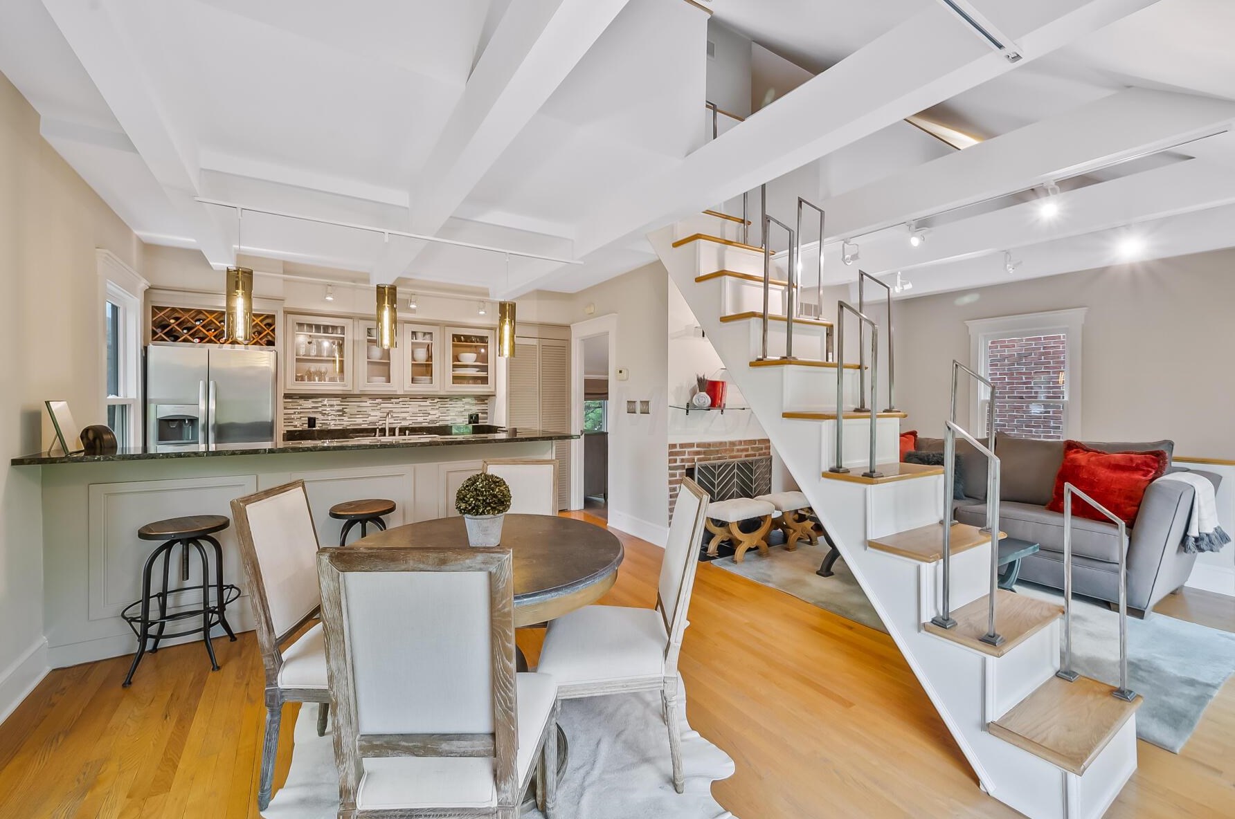 310 Alexander Aly, Columbus OH 43206-2190 exterior