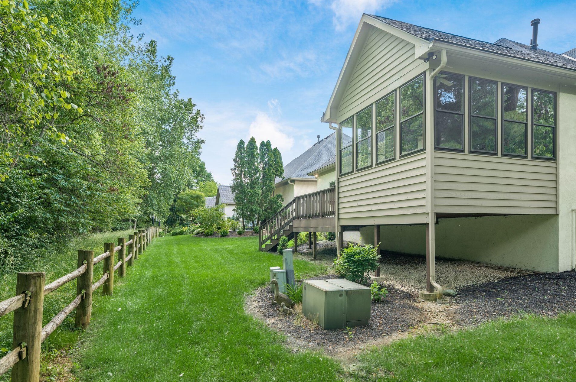 5258 Lola Way, Columbus OH 43235-3478 exterior