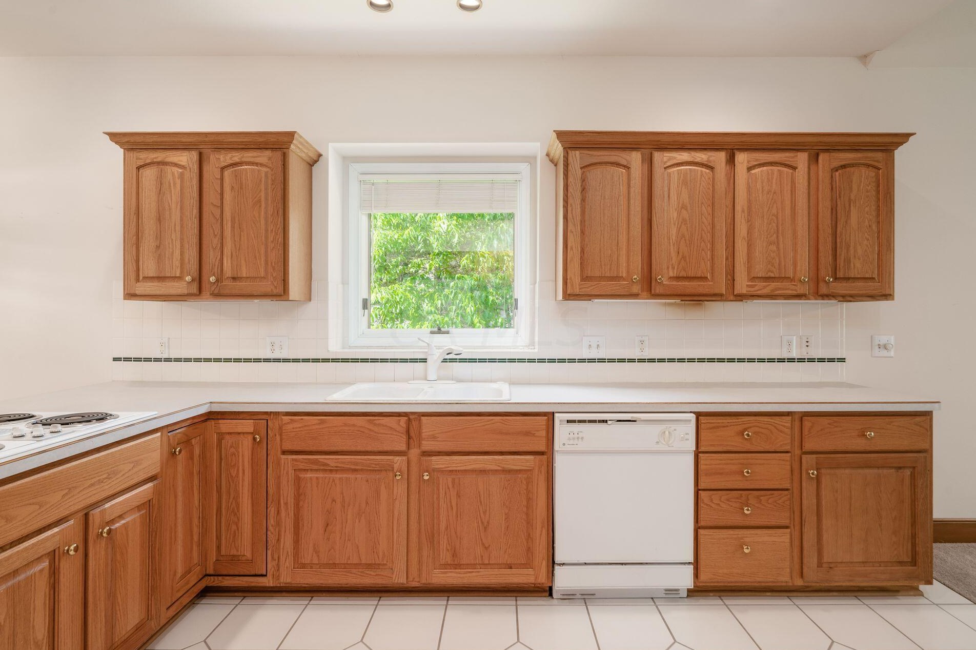 5258 Lola Way, Columbus OH 43235-3478 exterior