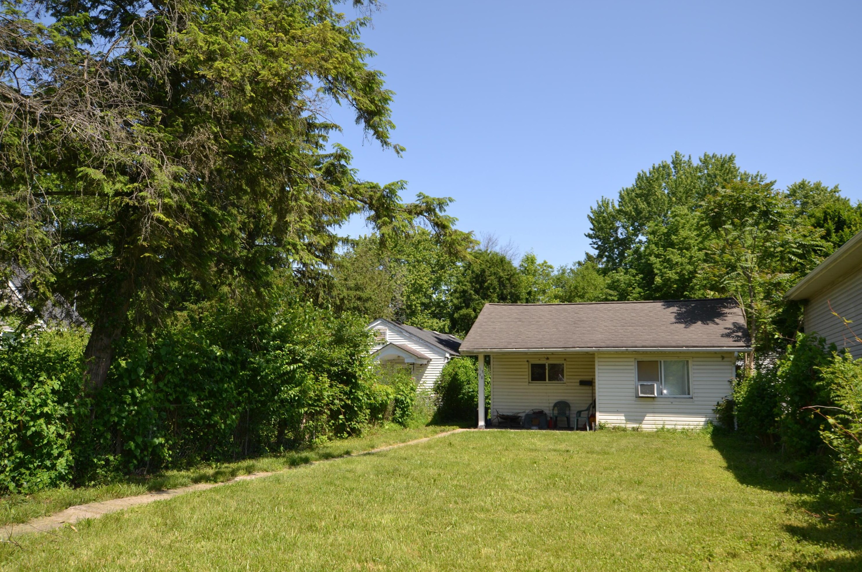 1348 Minnesota Ave, Columbus, OH 43211-1439