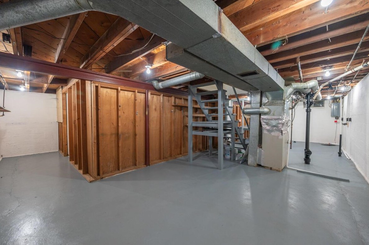 3372 Mary Ave, Columbus OH 43204-1797 exterior