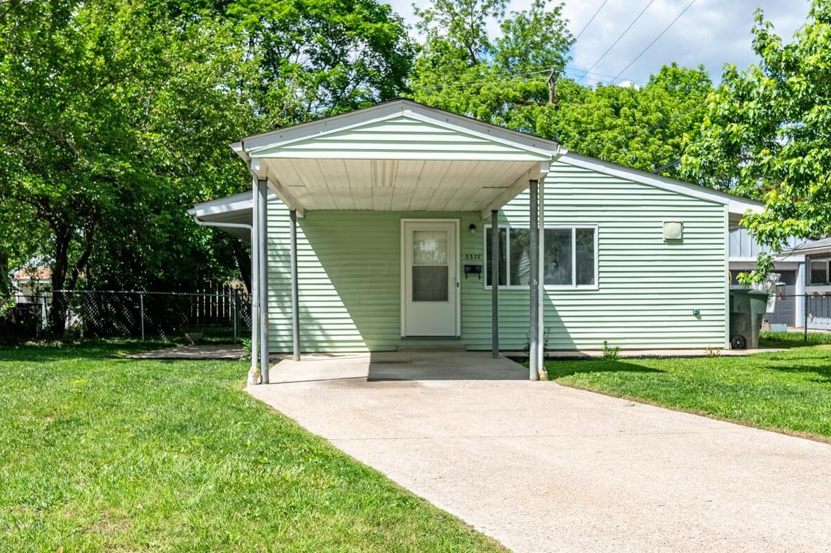 3372 Mary Ave, Columbus, OH 43204-1797