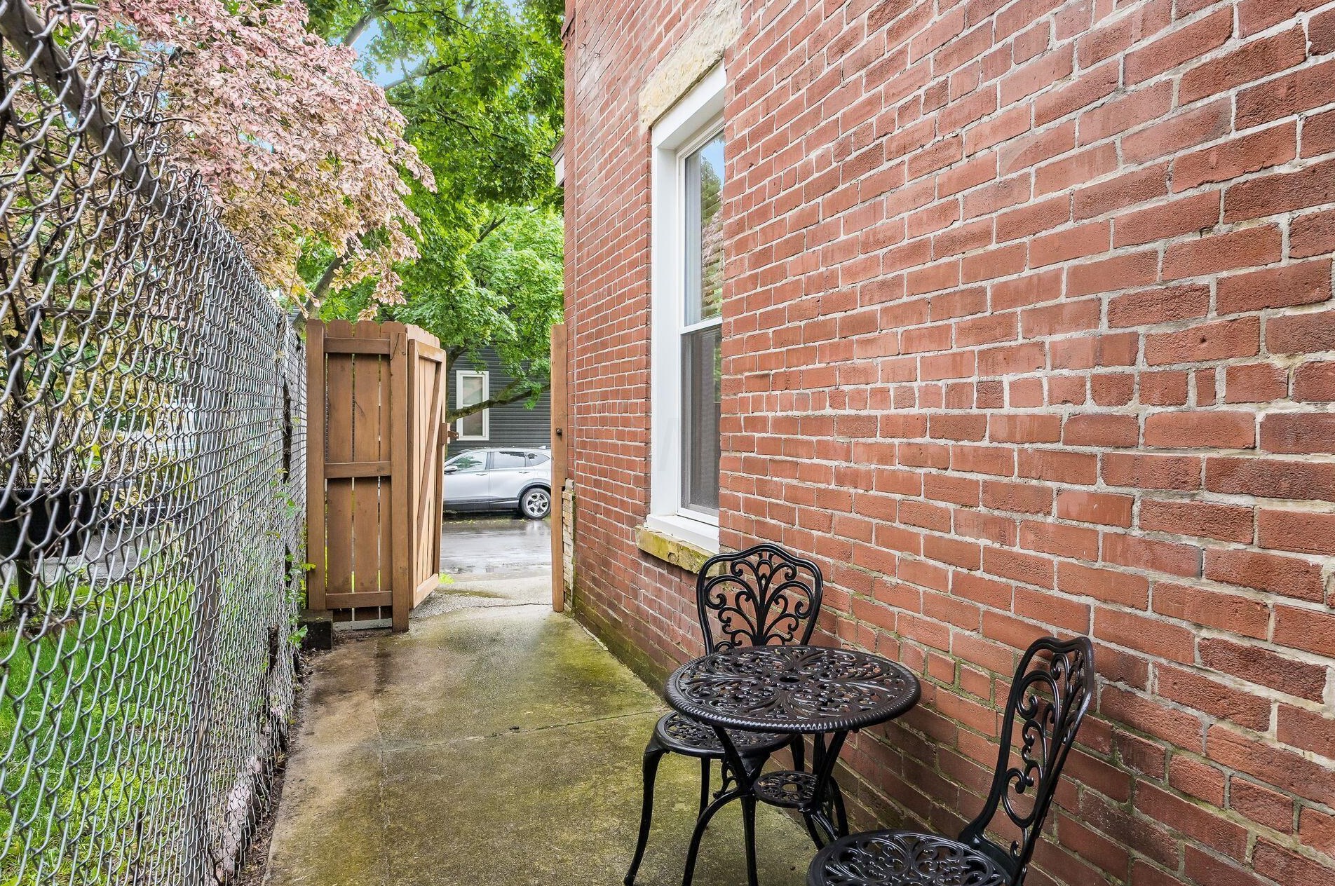 1055 Michigan Ave, Columbus OH  43201-3332 exterior