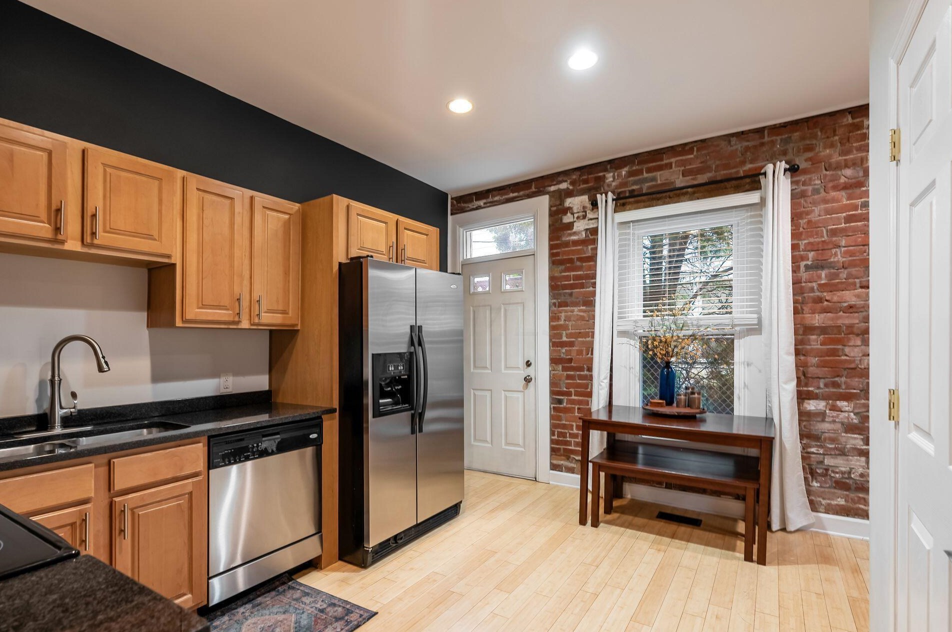 1055 Michigan Ave, Columbus OH  43201-3332 exterior