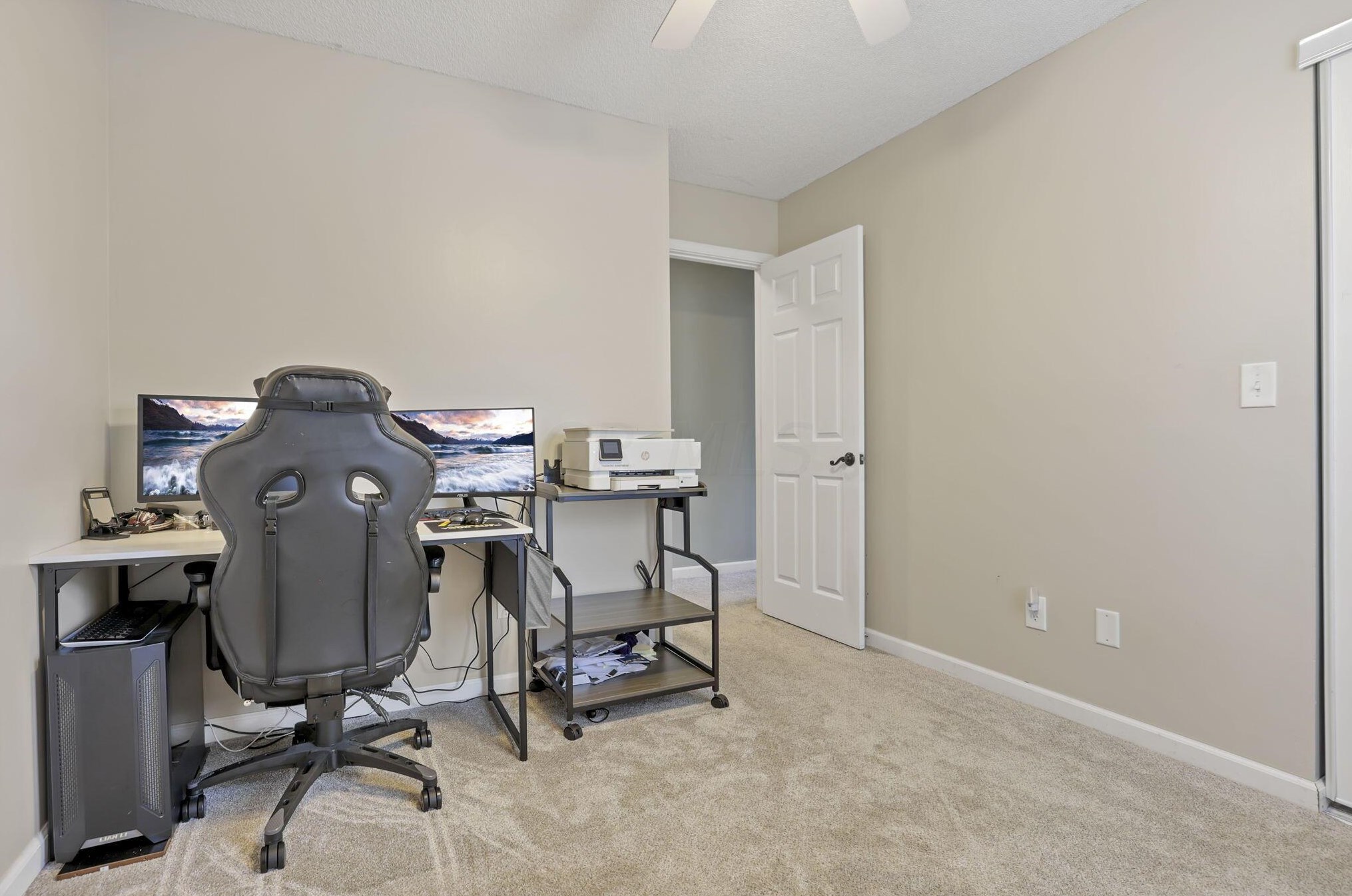 5959 Cape Coral Ln, Hilliard OH  43026-9793 exterior