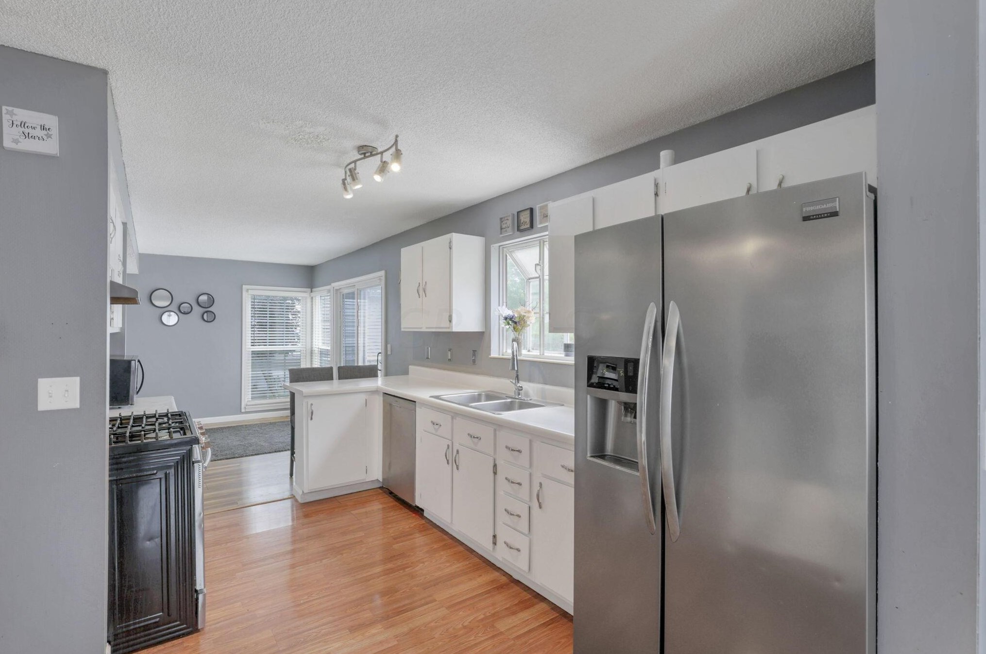 5959 Cape Coral Ln, Hilliard OH  43026-9793 exterior