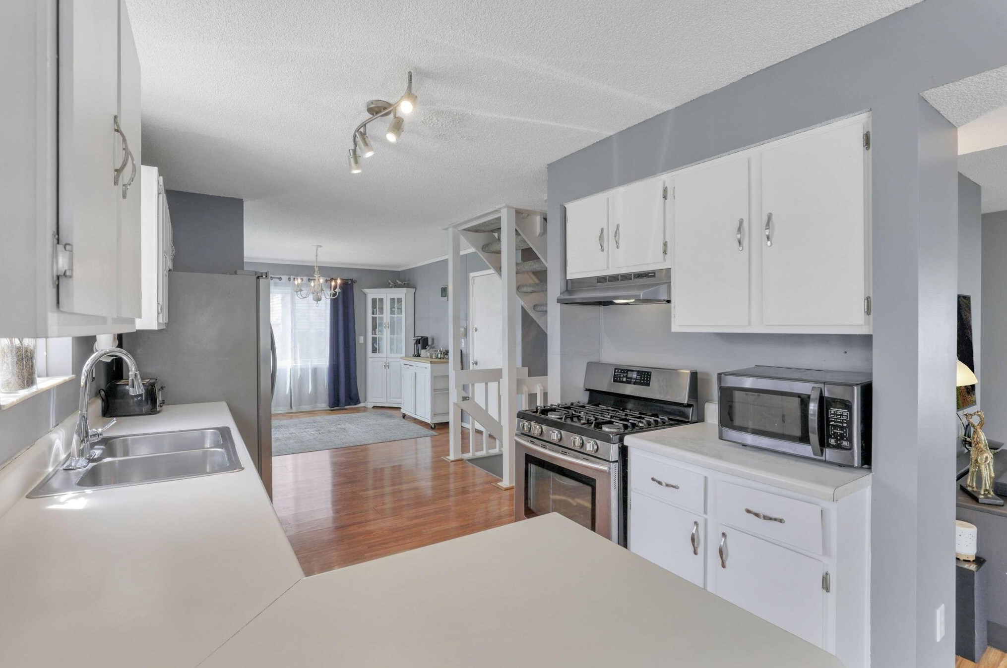 5959 Cape Coral Ln, Hilliard OH  43026-9793 exterior