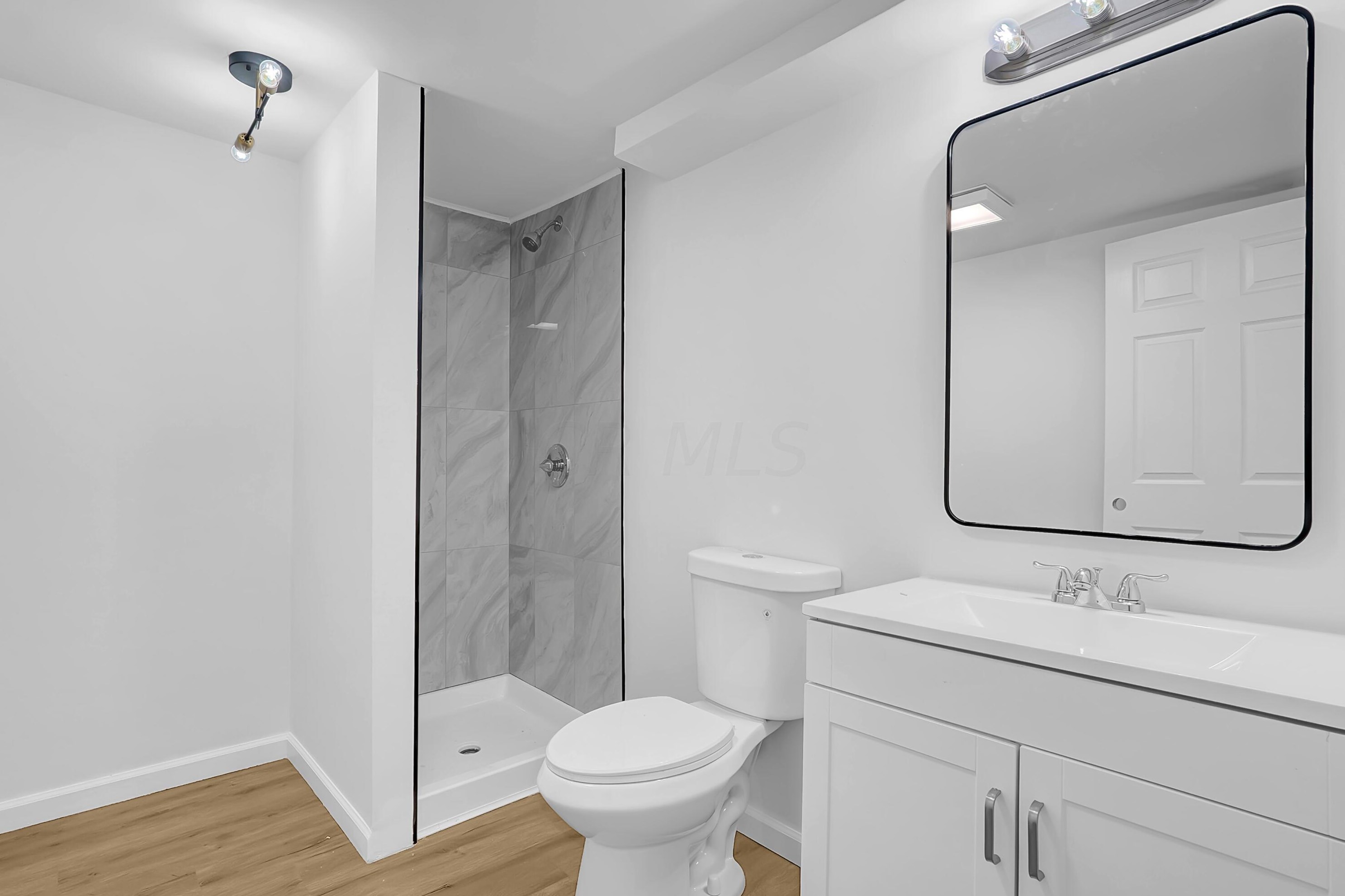 1010 Olmstead Ave, Columbus OH 43201-3023 exterior