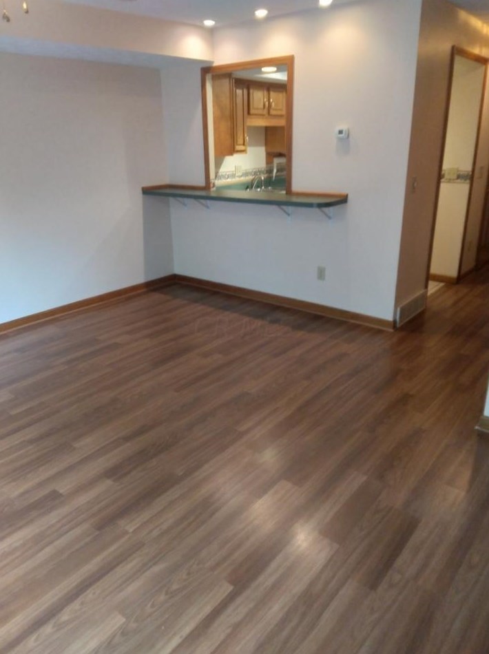 102 Lancelot Ln, Westerville, OH 43081