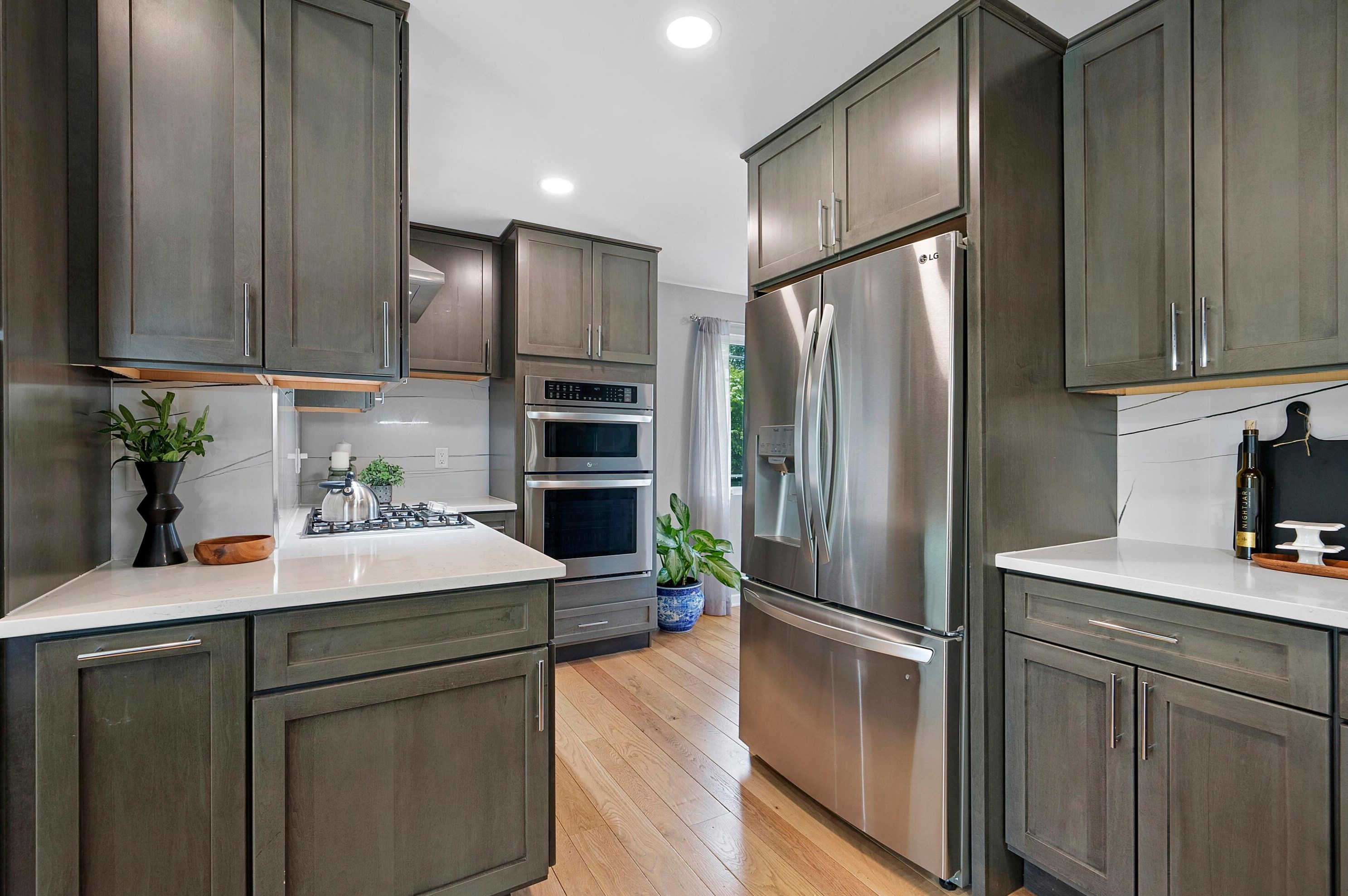 2225 Edgevale Rd, Columbus OH 43221-1162 exterior