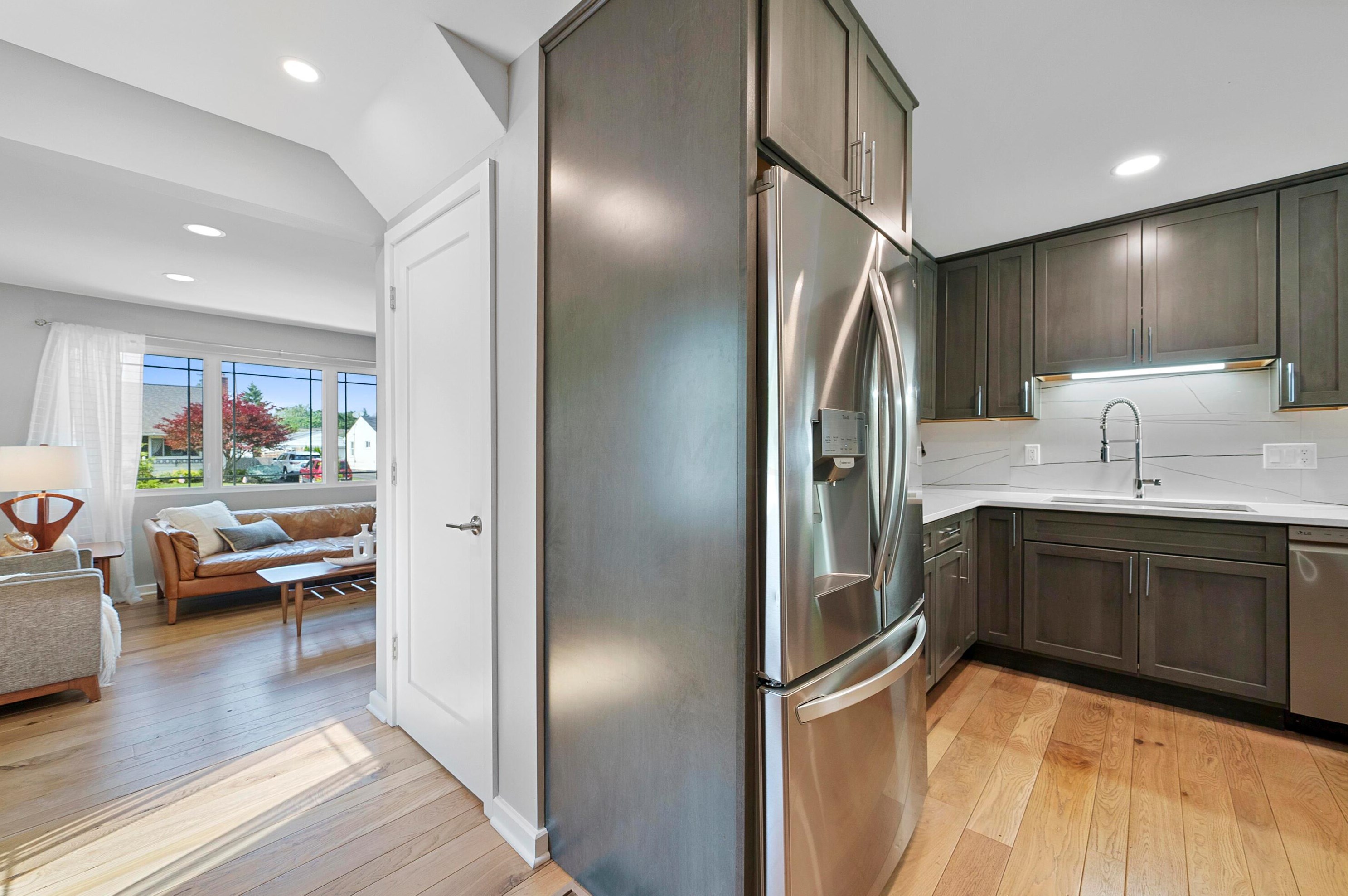 2225 Edgevale Rd, Columbus OH 43221-1162 exterior