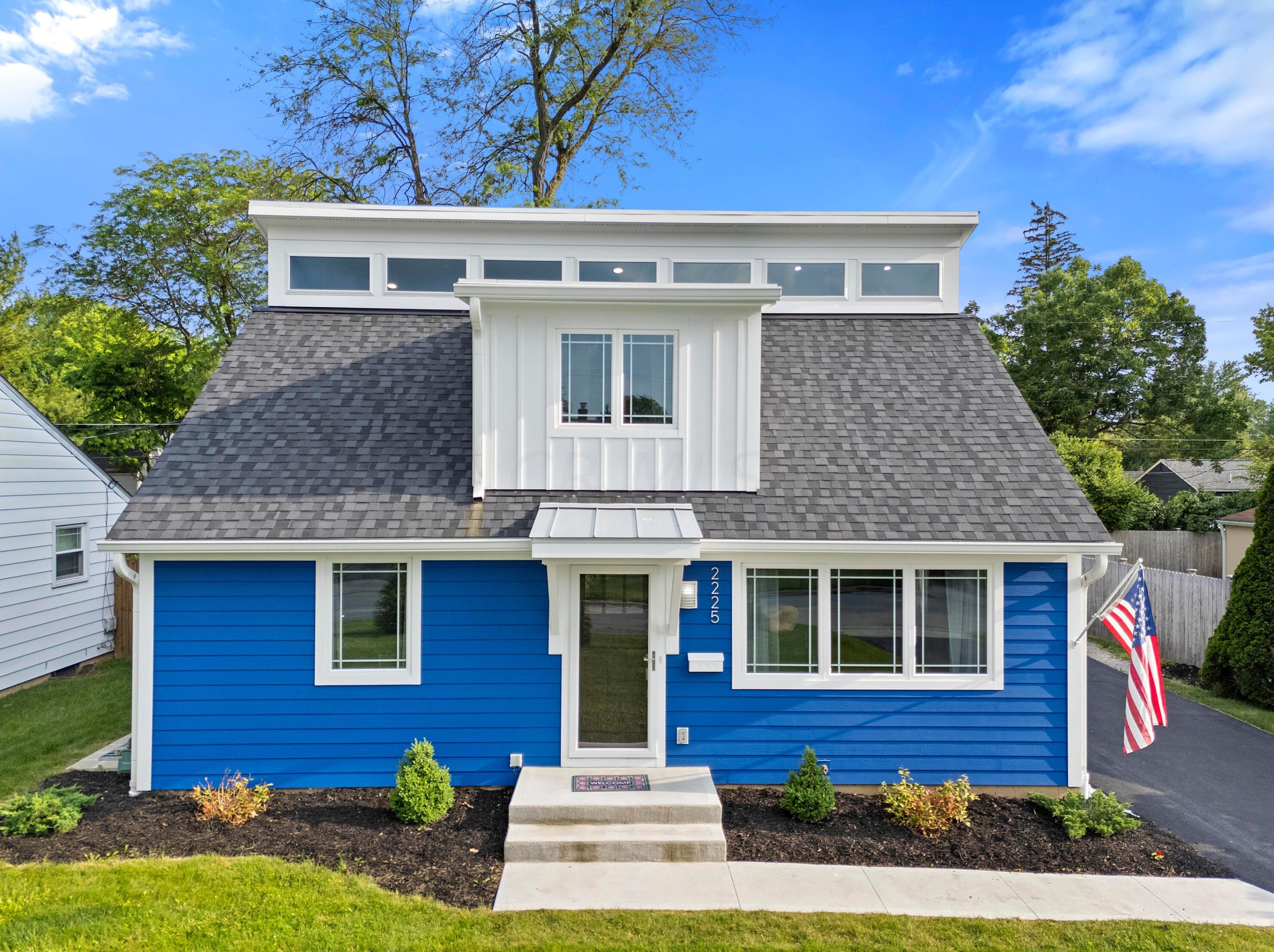 2225 Edgevale Rd, Columbus OH 43221-1162 exterior