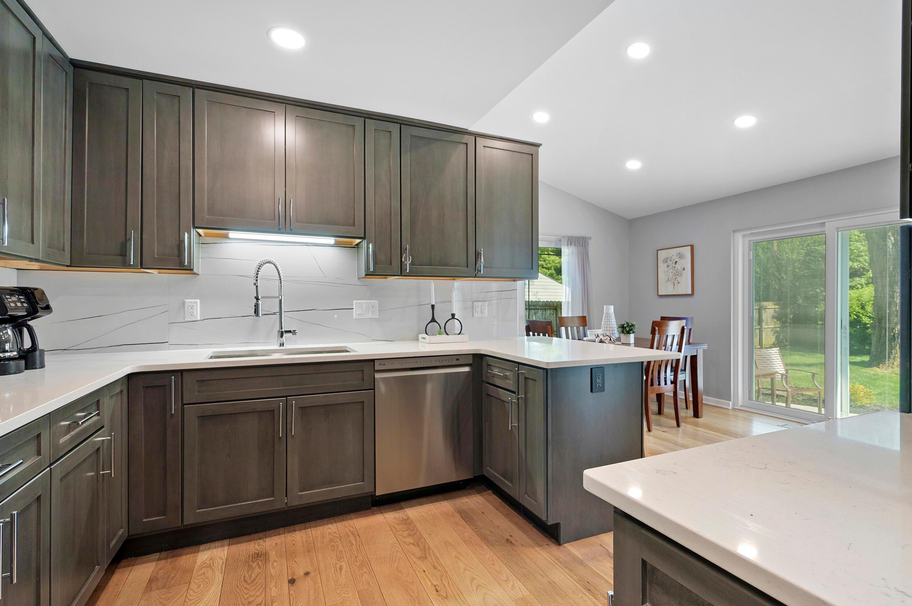 2225 Edgevale Rd, Columbus OH 43221-1162 exterior