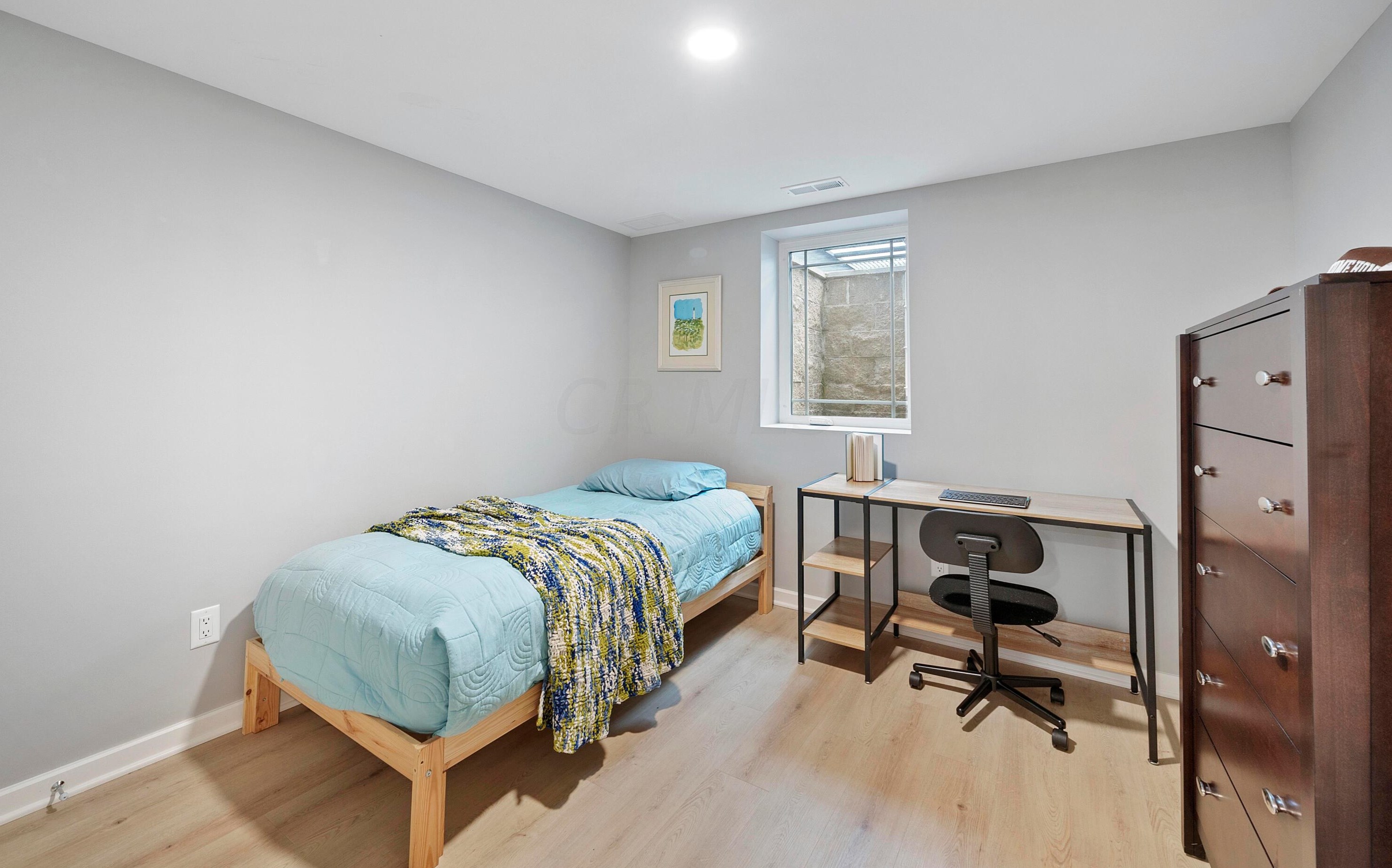 2225 Edgevale Rd, Columbus OH 43221-1162 exterior